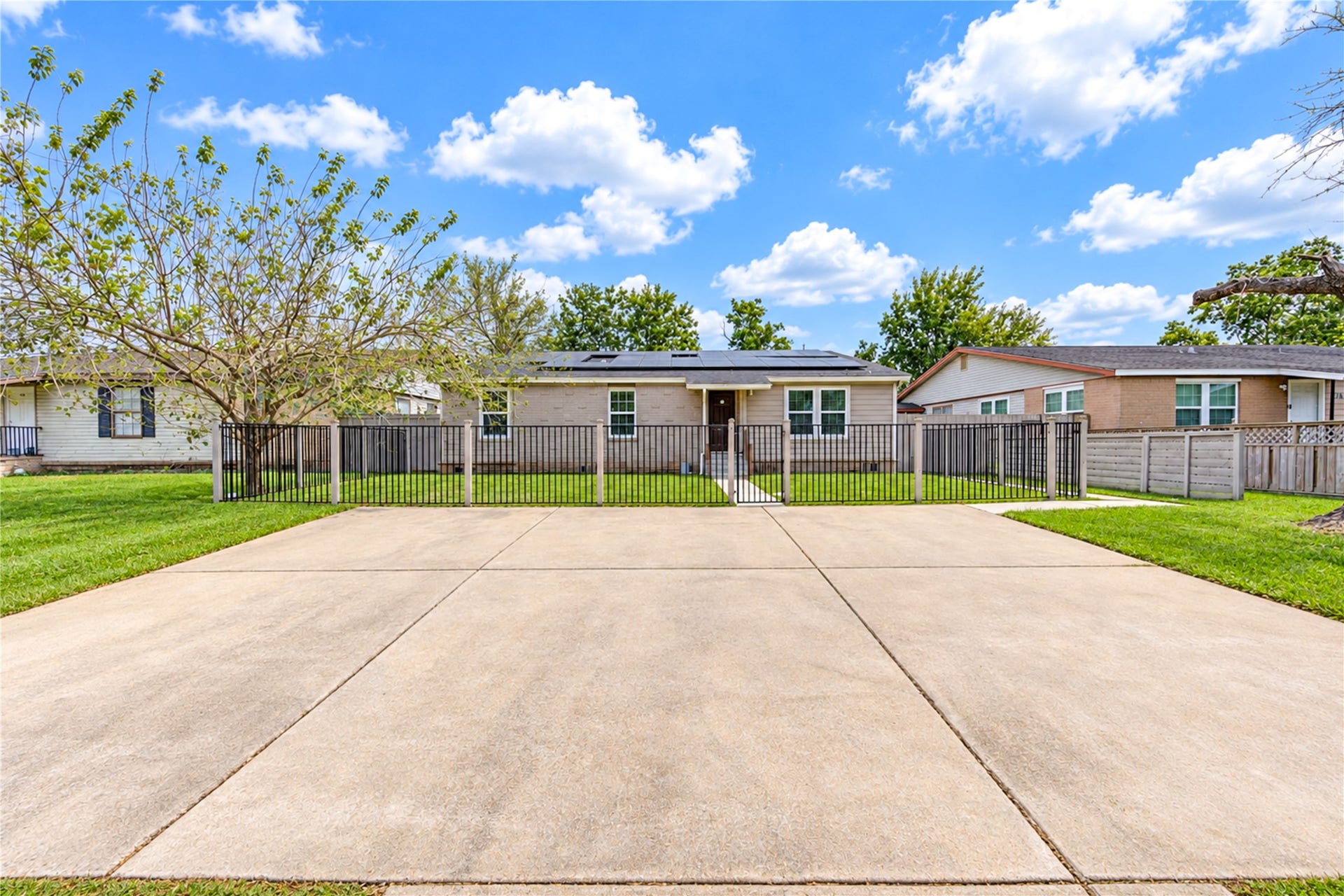 5 Carol Court, #B, Brookshire, TX 77423 5 Carol Court, #B, Brookshire, TX 77423