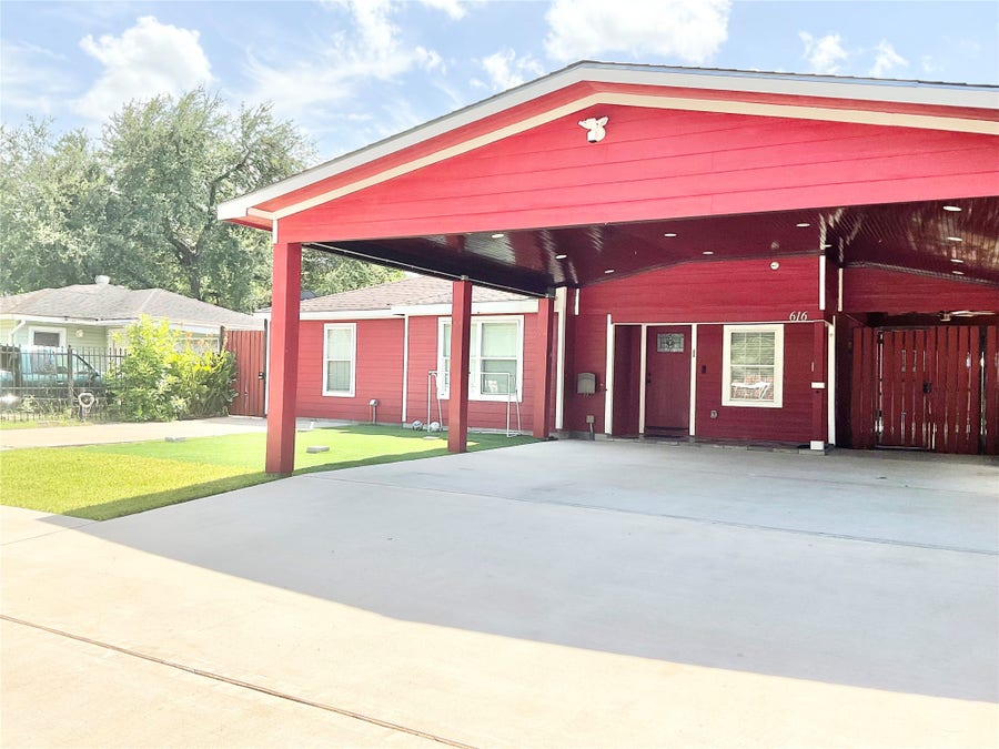 Property photo for 616 Kansas Street, Pasadena, TX