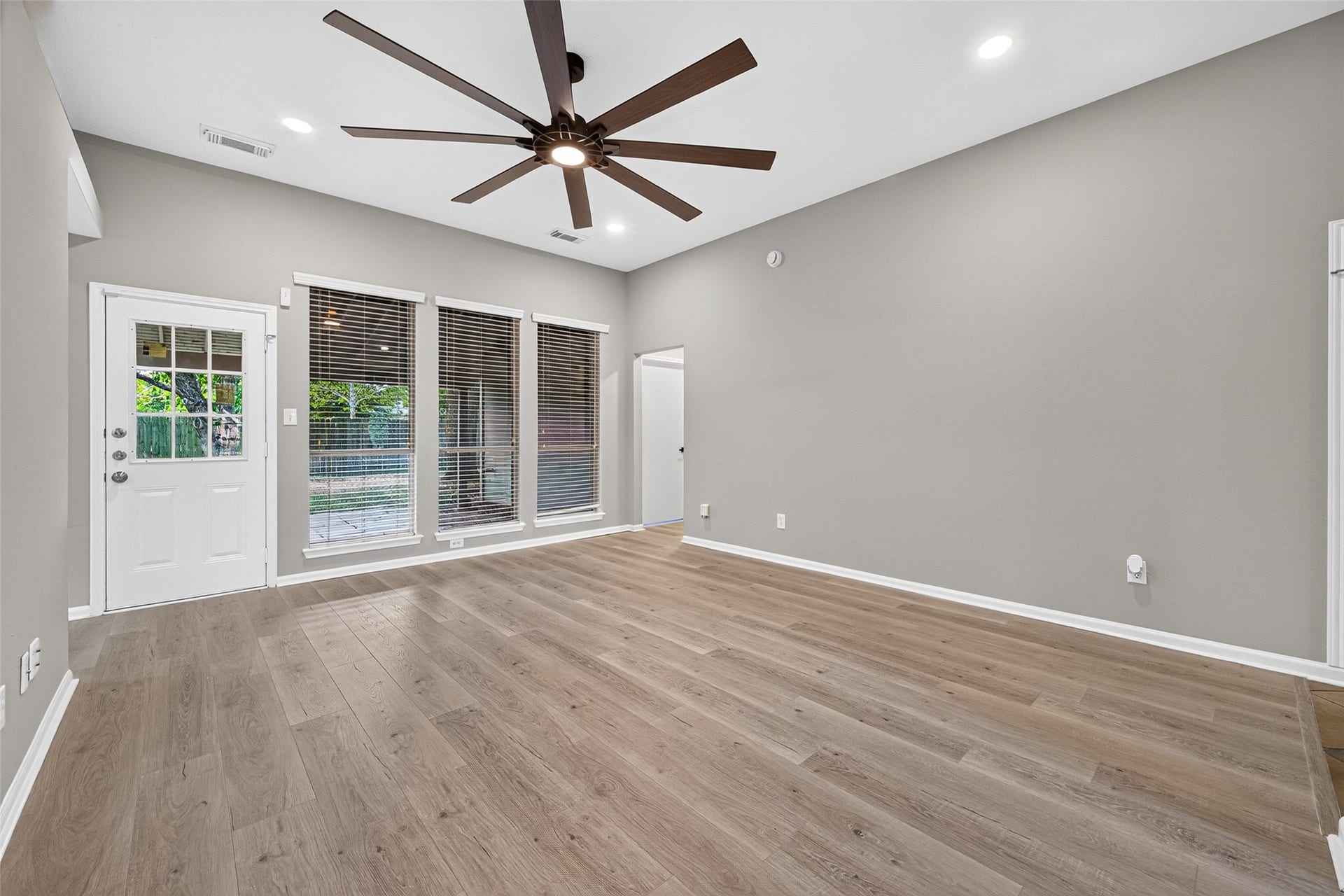 31003 N Head Drive, Spring, TX 77386 31003 N Head Drive, Spring, TX 77386