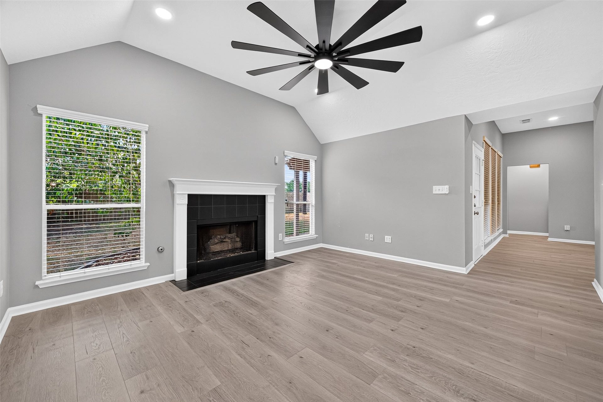31003 N Head Drive, Spring, TX 77386 31003 N Head Drive, Spring, TX 77386