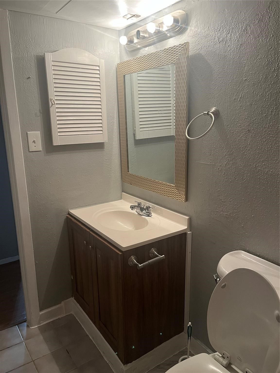 8221 Kingsbrook Road, #107, Houston, TX 77024 8221 Kingsbrook Road, #107, Houston, TX 77024