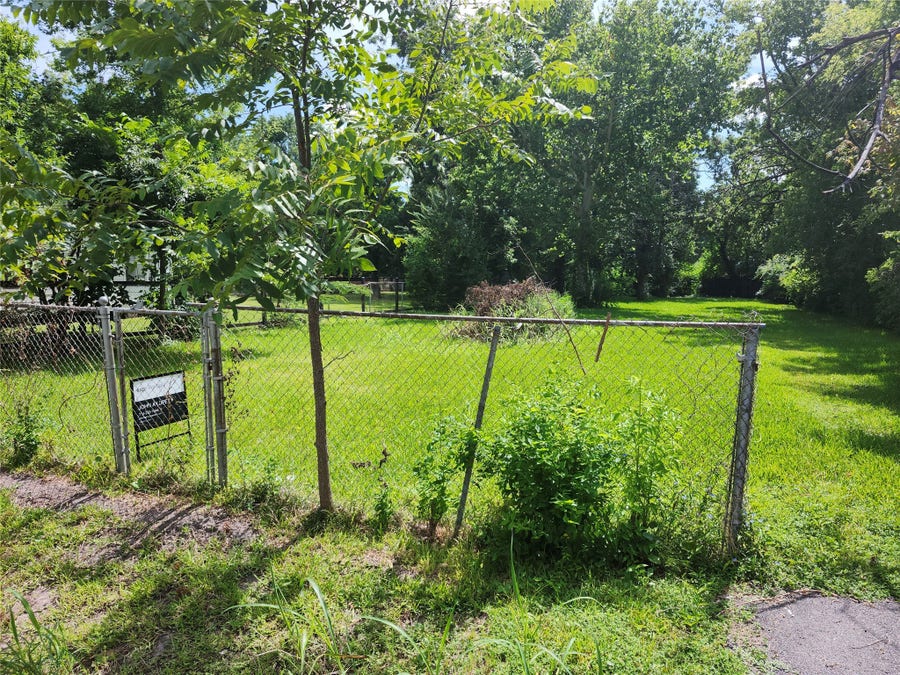 Property photo for 7202 Los Angeles Street, Houston, TX