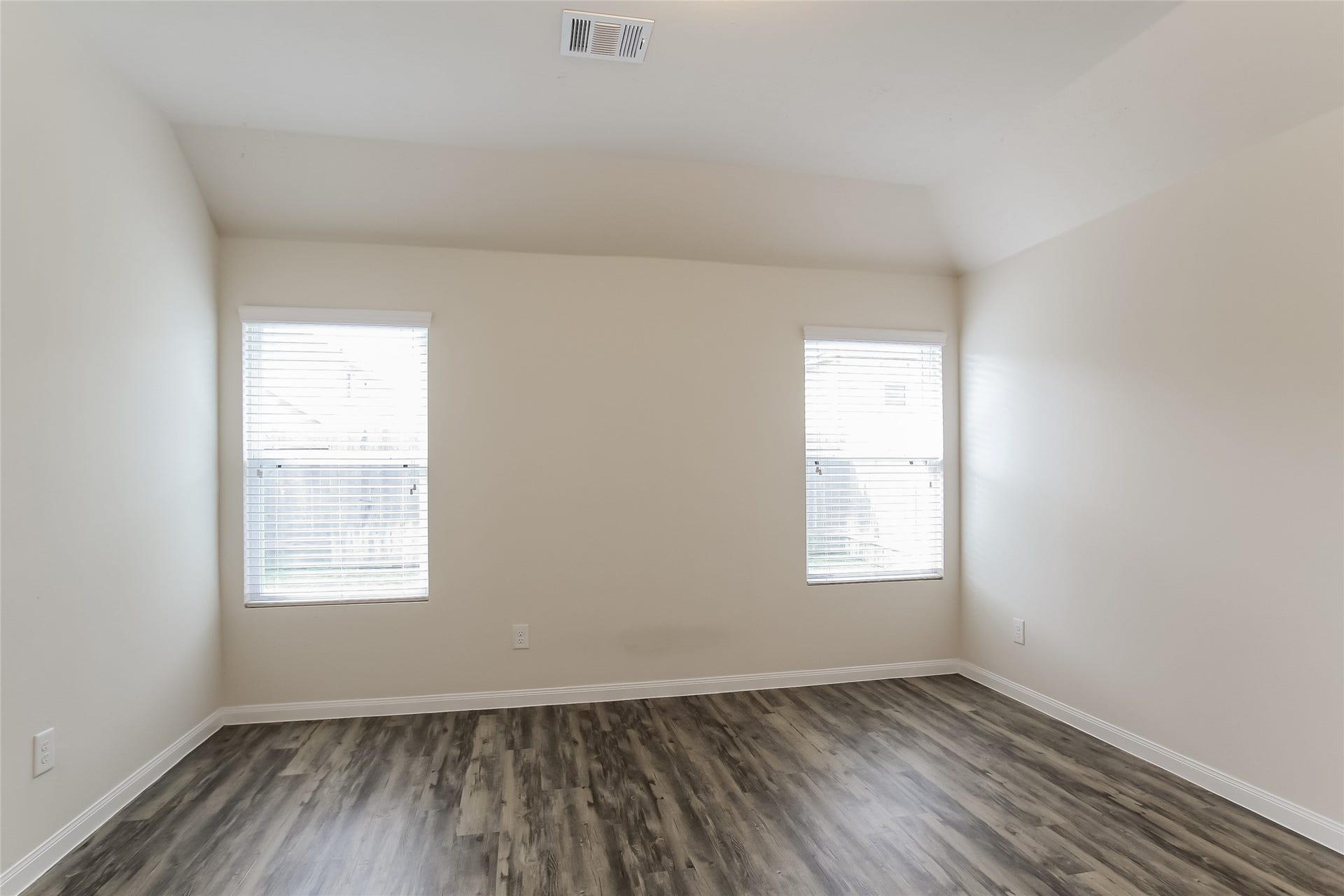 Photos may be representative of the floor plan and not the exact home. Finishes, layout, and features of the actual property for lease may vary.