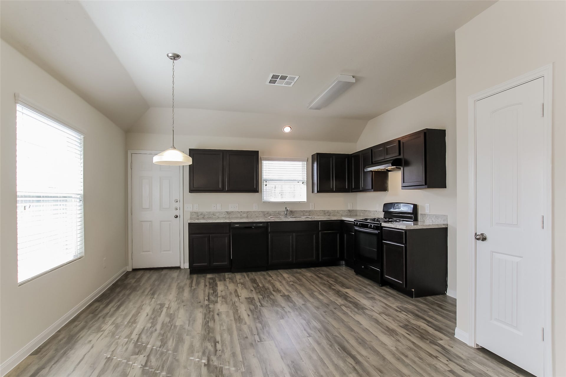 Photos may be representative of the floor plan and not the exact home. Finishes, layout, and features of the actual property for lease may vary.