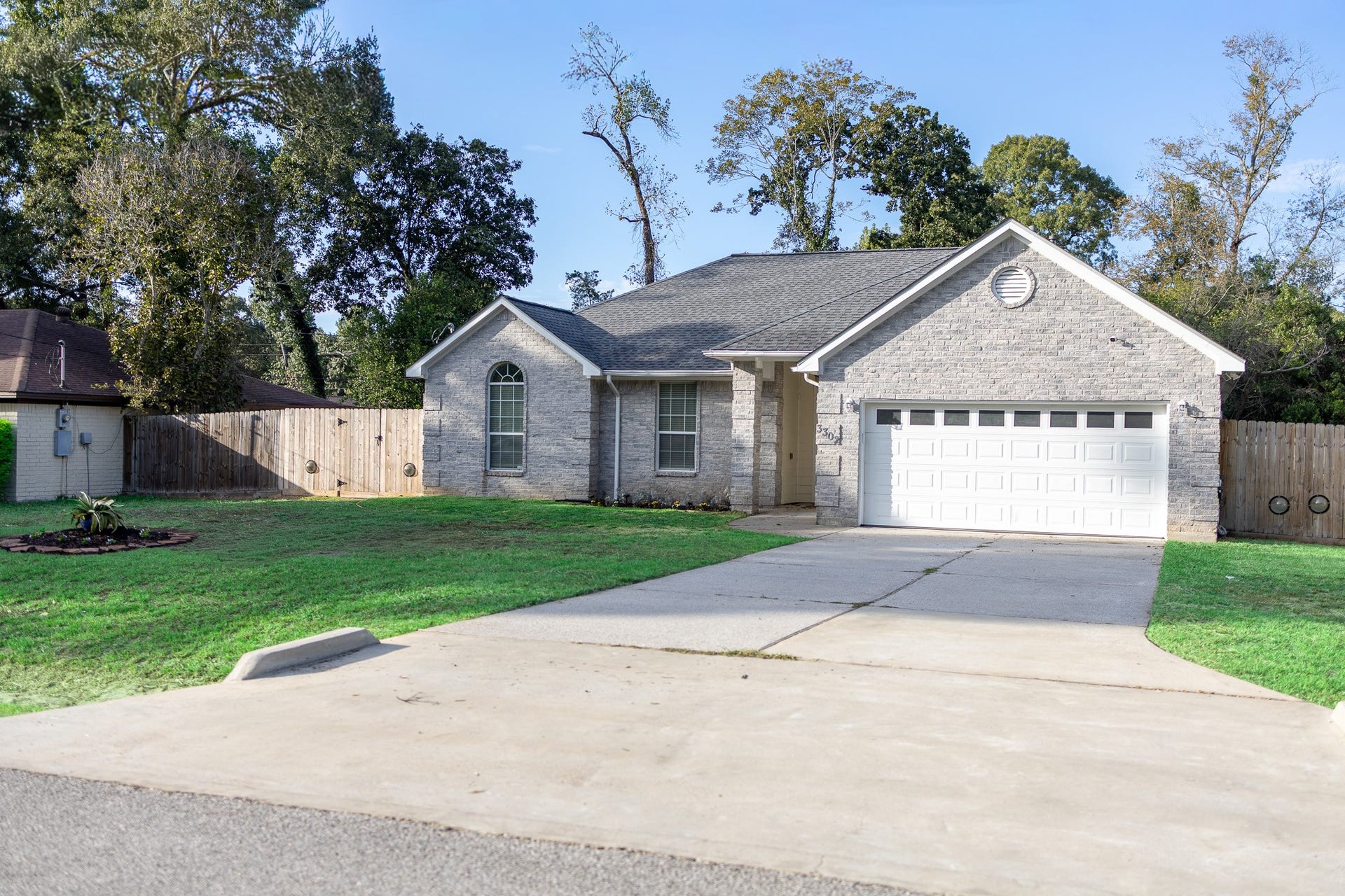 3302 Royal Oaks Drive, Spring, TX 77380 3302 Royal Oaks Drive, Spring, TX 77380