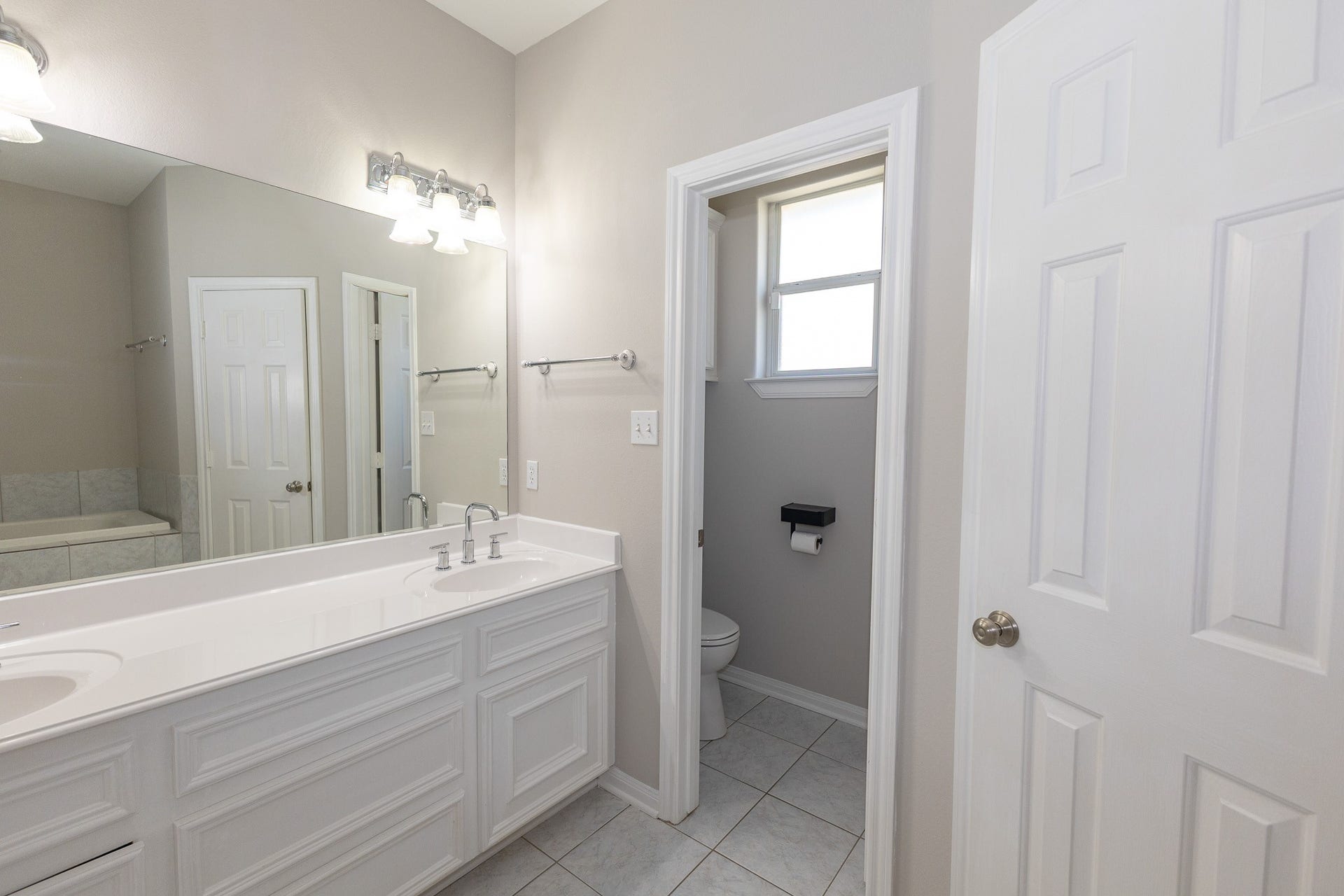 3302 Royal Oaks Drive, Spring, TX 77380 3302 Royal Oaks Drive, Spring, TX 77380