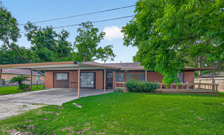 Property photo for 4019 Beatrice Avenue, Dickinson, TX