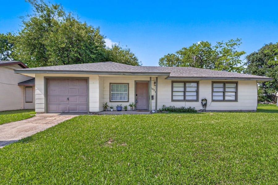 Property photo for 2926 Vance Avenue, Texas City, TX