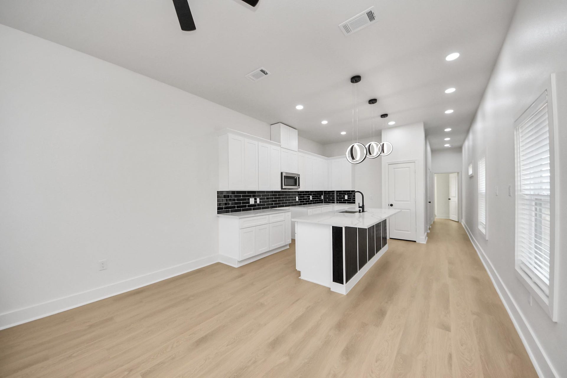 5226 Ricky Street, Houston, TX 77033 5226 Ricky Street, Houston, TX 77033