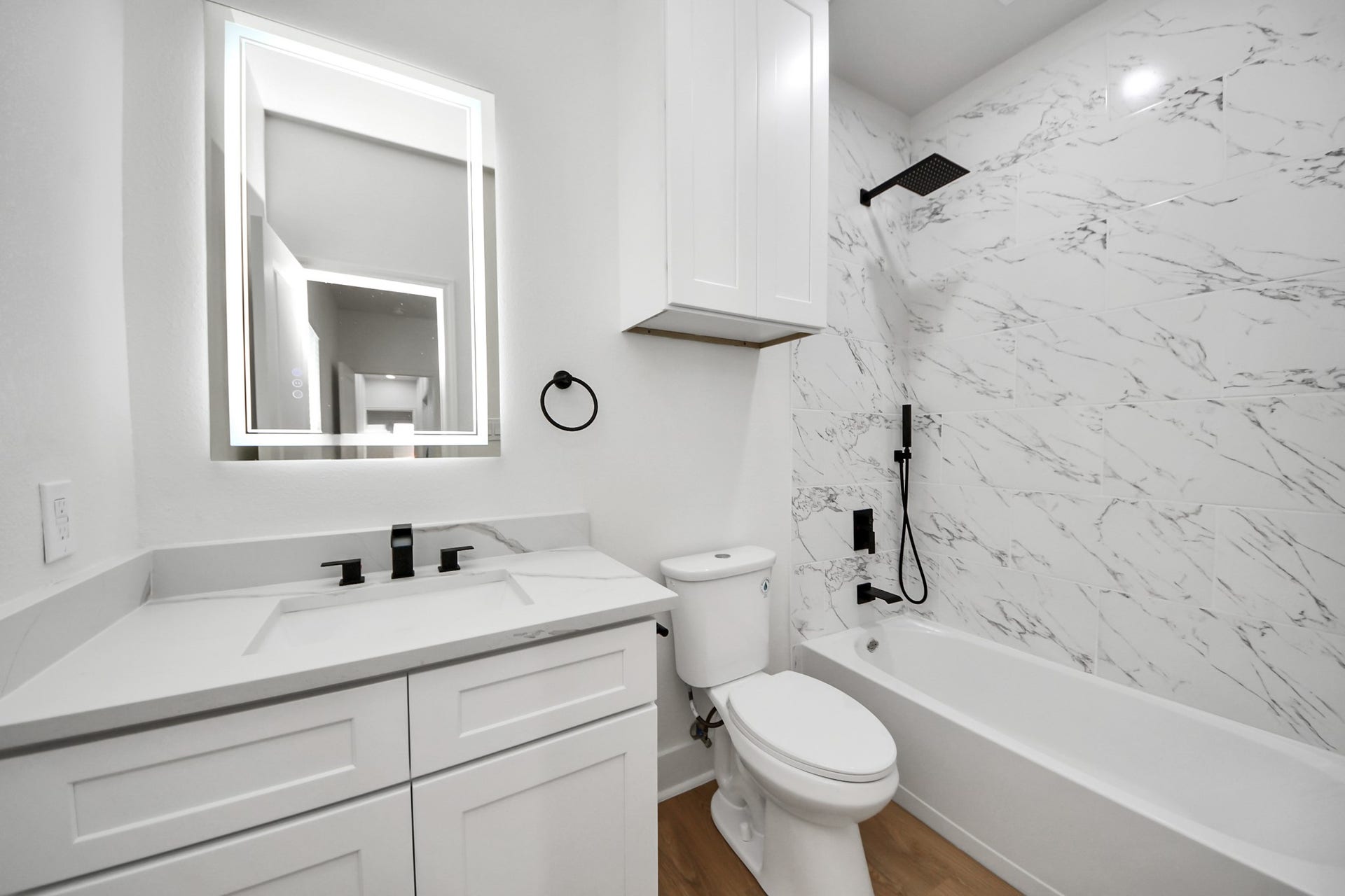5226 Ricky Street, Houston, TX 77033 5226 Ricky Street, Houston, TX 77033