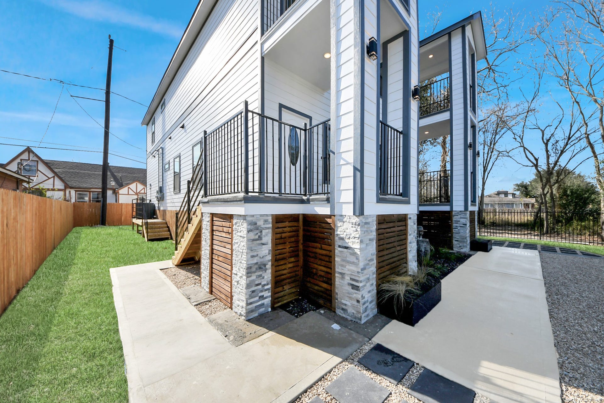 5226 Ricky Street, Houston, TX 77033 5226 Ricky Street, Houston, TX 77033
