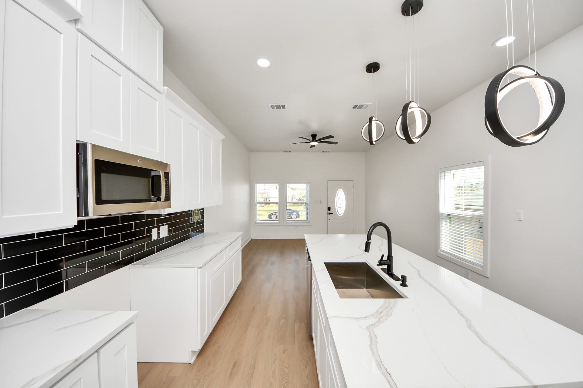 5226 Ricky Street, Houston, TX 77033 5226 Ricky Street, Houston, TX 77033
