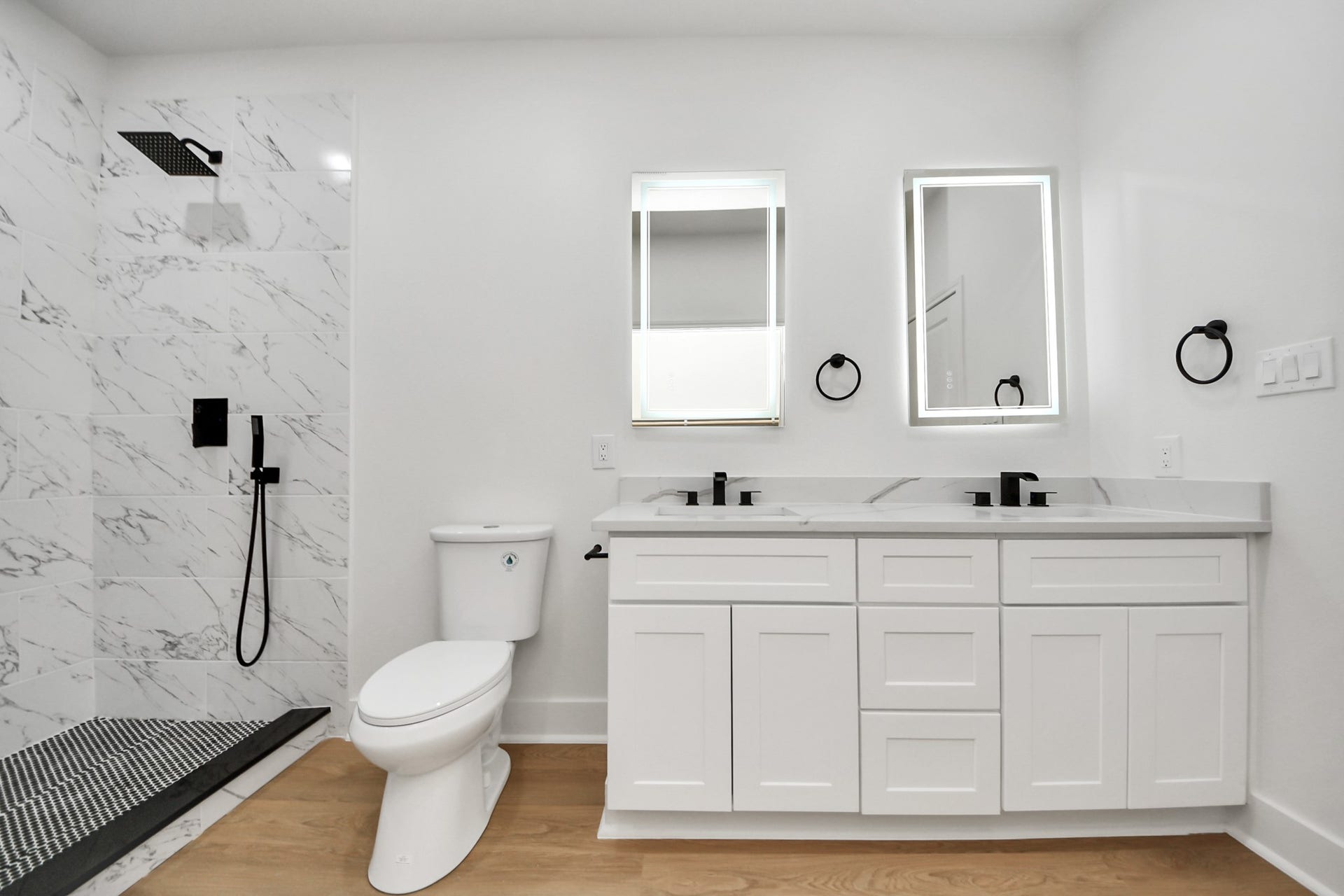 5226 Ricky Street, Houston, TX 77033 5226 Ricky Street, Houston, TX 77033