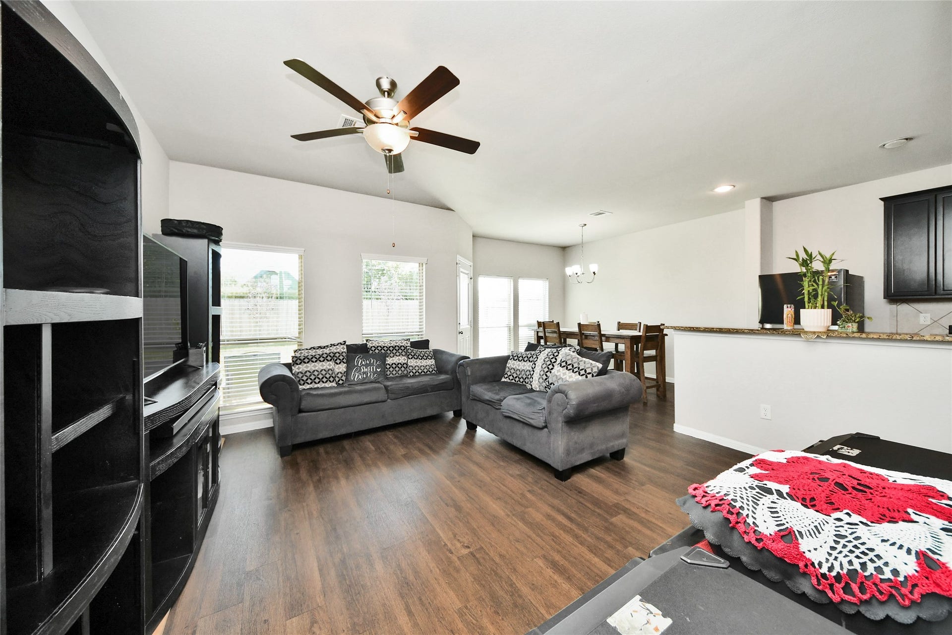 14927 Cardiff Cliff Lane, Houston, TX 77053 14927 Cardiff Cliff Lane, Houston, TX 77053