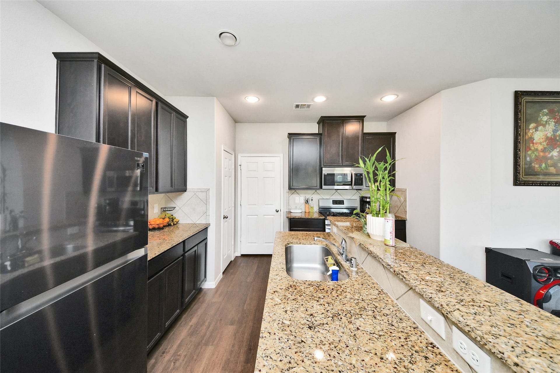 14927 Cardiff Cliff Lane, Houston, TX 77053 14927 Cardiff Cliff Lane, Houston, TX 77053