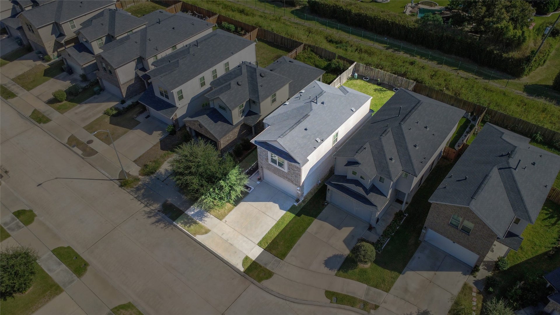 14927 Cardiff Cliff Lane, Houston, TX 77053 14927 Cardiff Cliff Lane, Houston, TX 77053