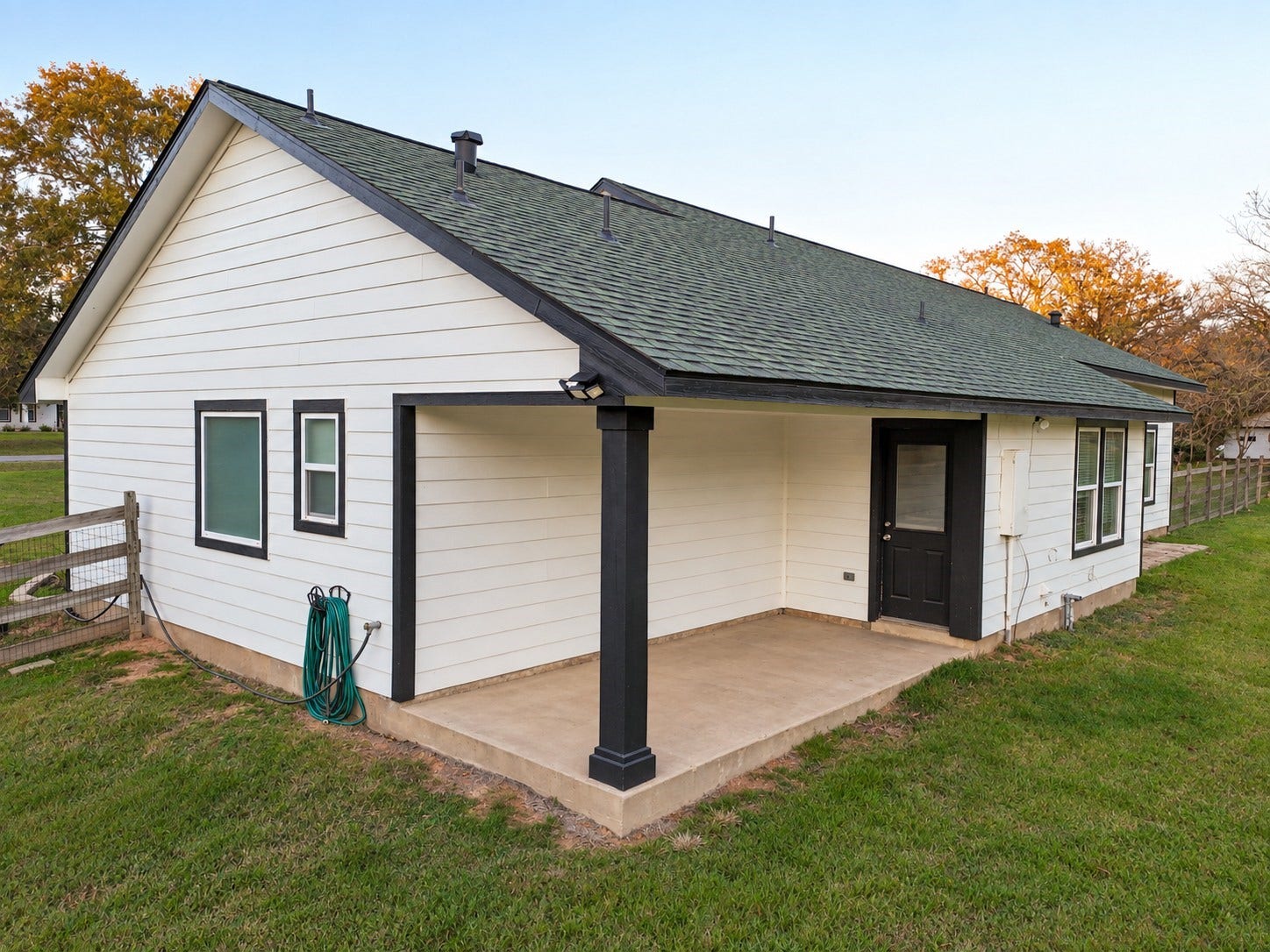 118 Pin Oak Lane, Hempstead, TX 77445
