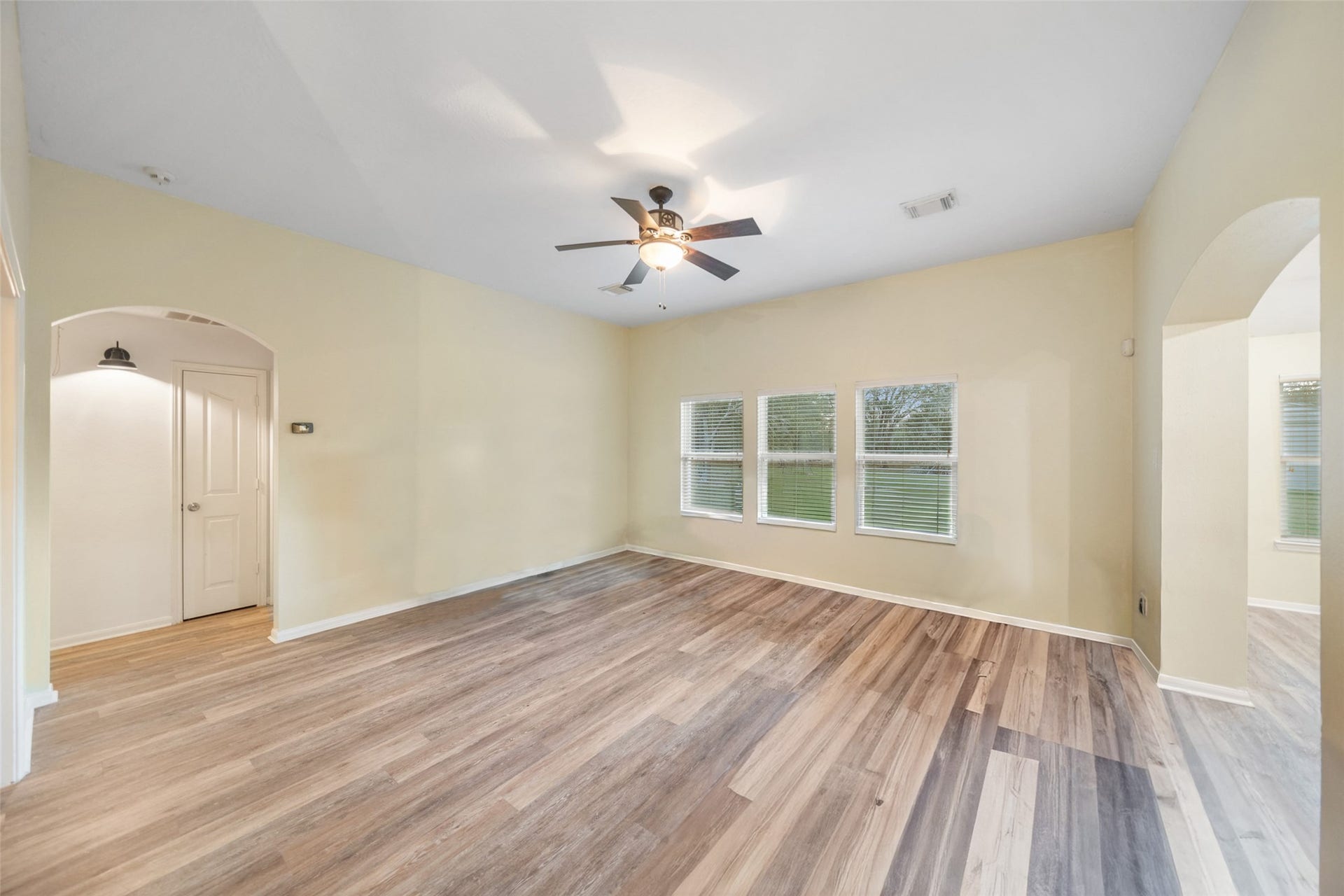 118 Pin Oak Lane, Hempstead, TX 77445