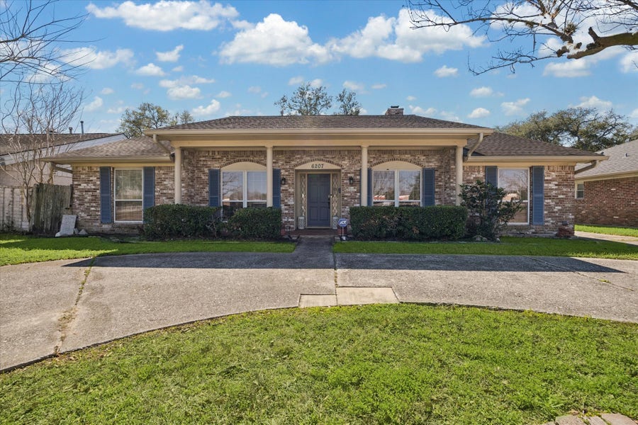 Property photo for 6207 S Braeswood Boulevard, Houston, TX