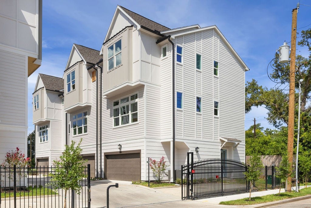 Welcome to Villas at Mary, a private gated community just minutes from Downtown Houston.