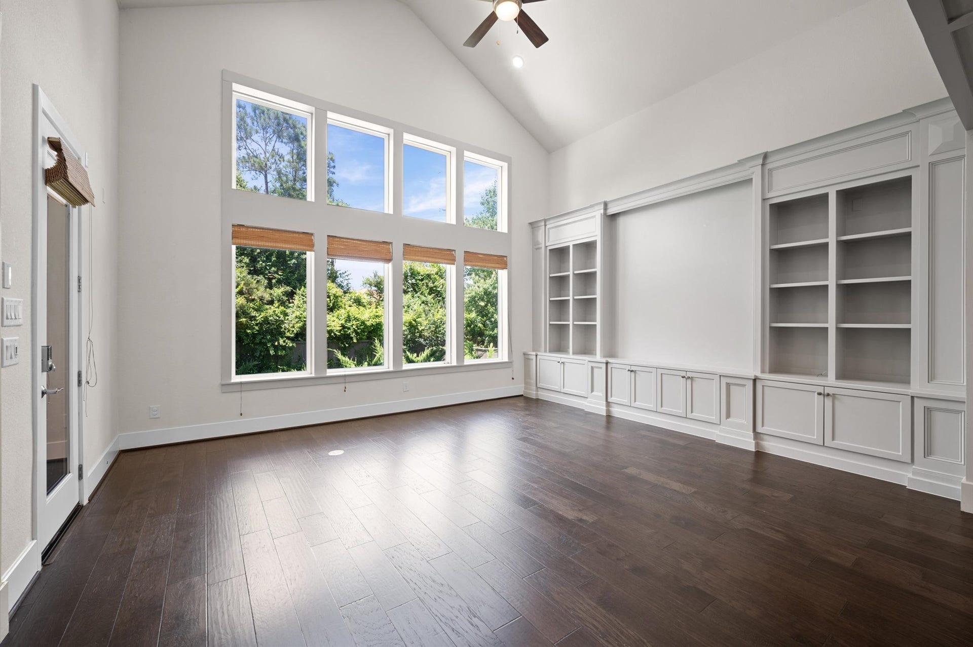 6 Maize Flower Place, Tomball, TX 77375 6 Maize Flower Place, Tomball, TX 77375