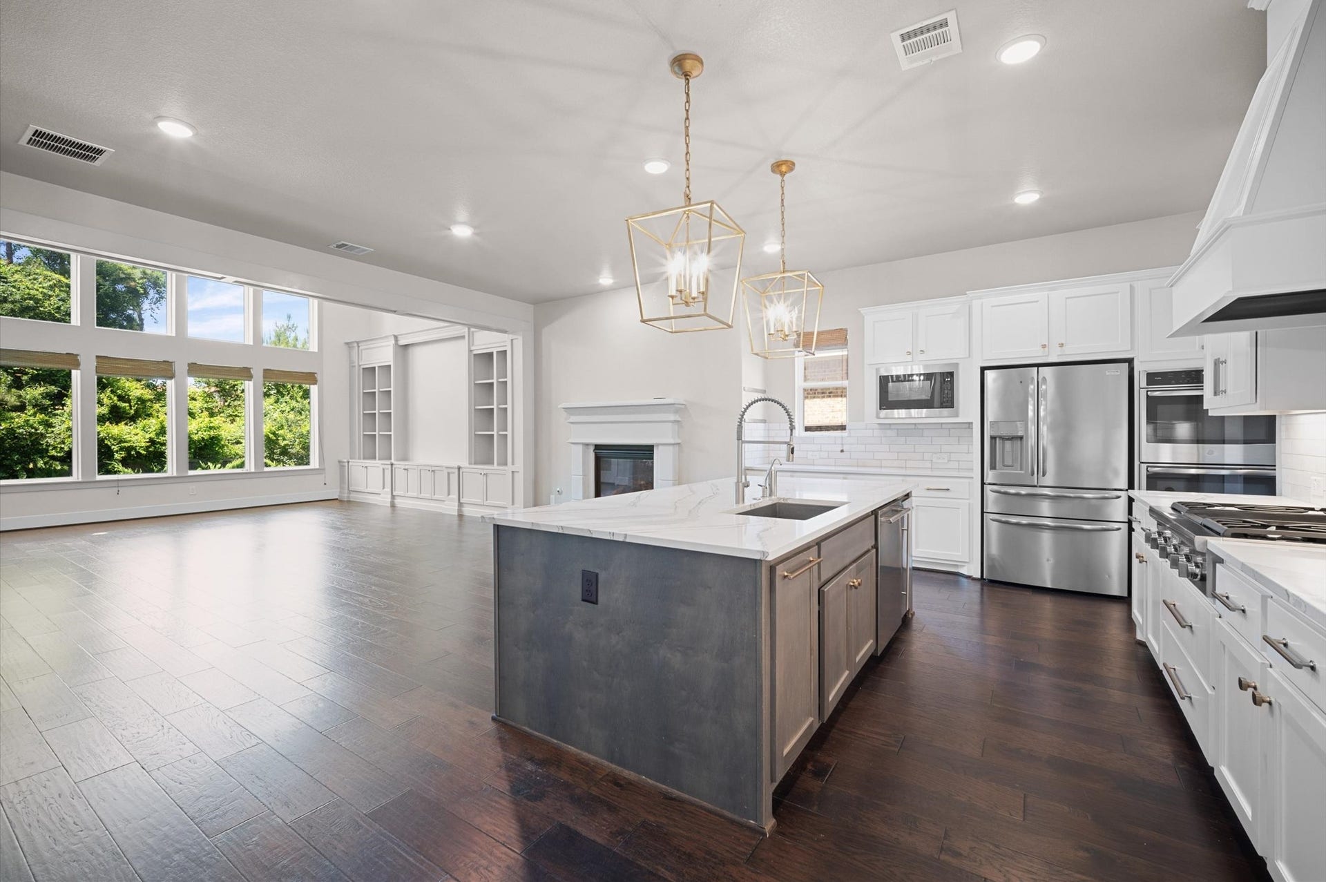 6 Maize Flower Place, Tomball, TX 77375 6 Maize Flower Place, Tomball, TX 77375