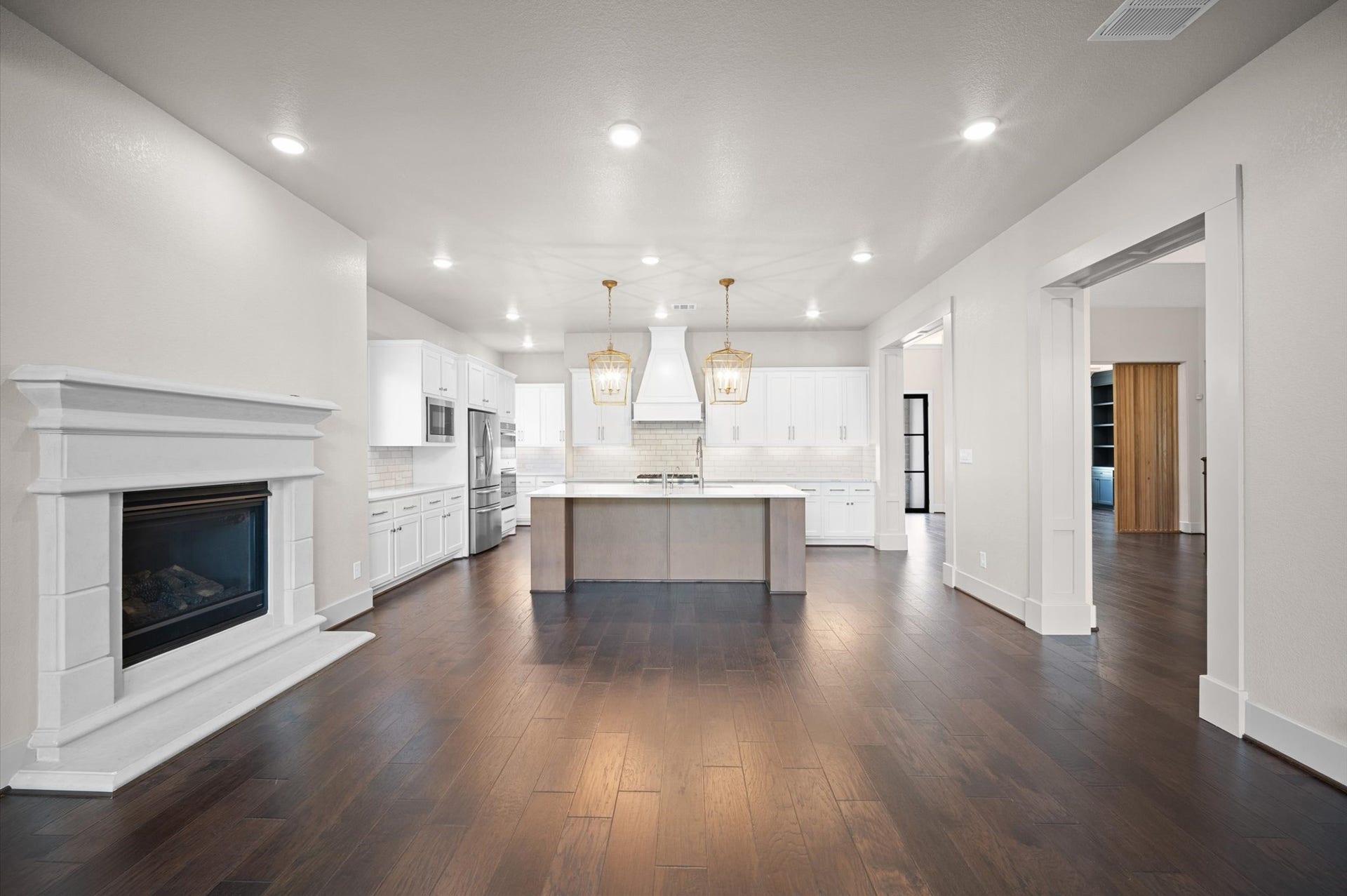 6 Maize Flower Place, Tomball, TX 77375 6 Maize Flower Place, Tomball, TX 77375