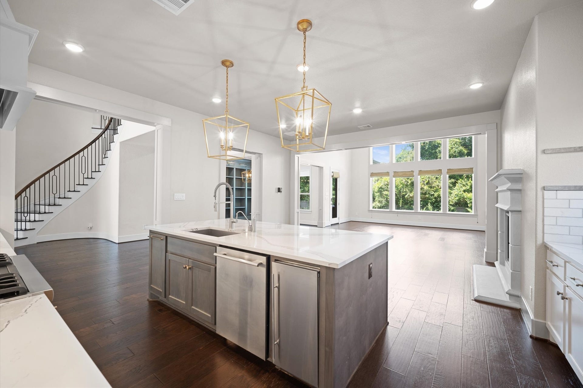6 Maize Flower Place, Tomball, TX 77375 6 Maize Flower Place, Tomball, TX 77375