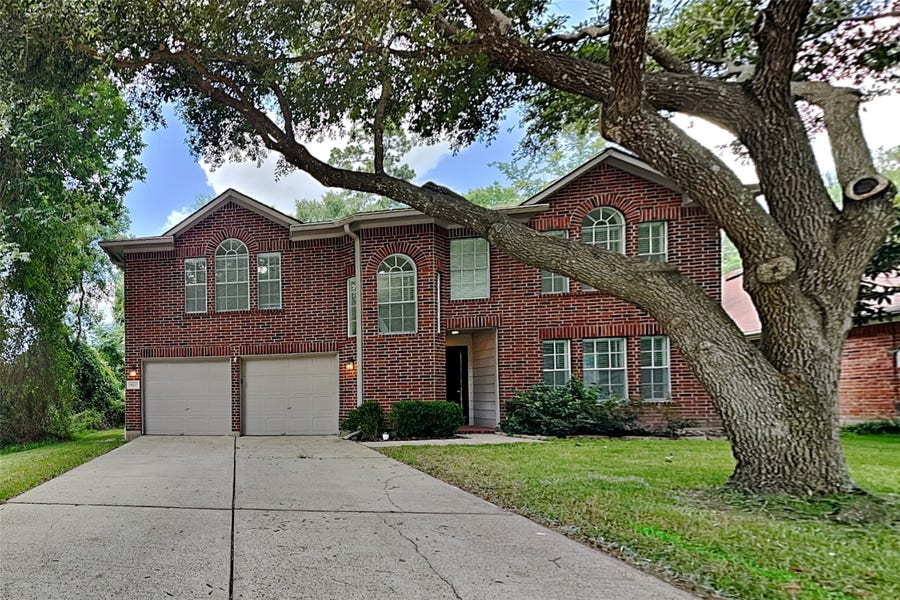 Property photo for 1611 Sterling Village Drive, Spring, TX