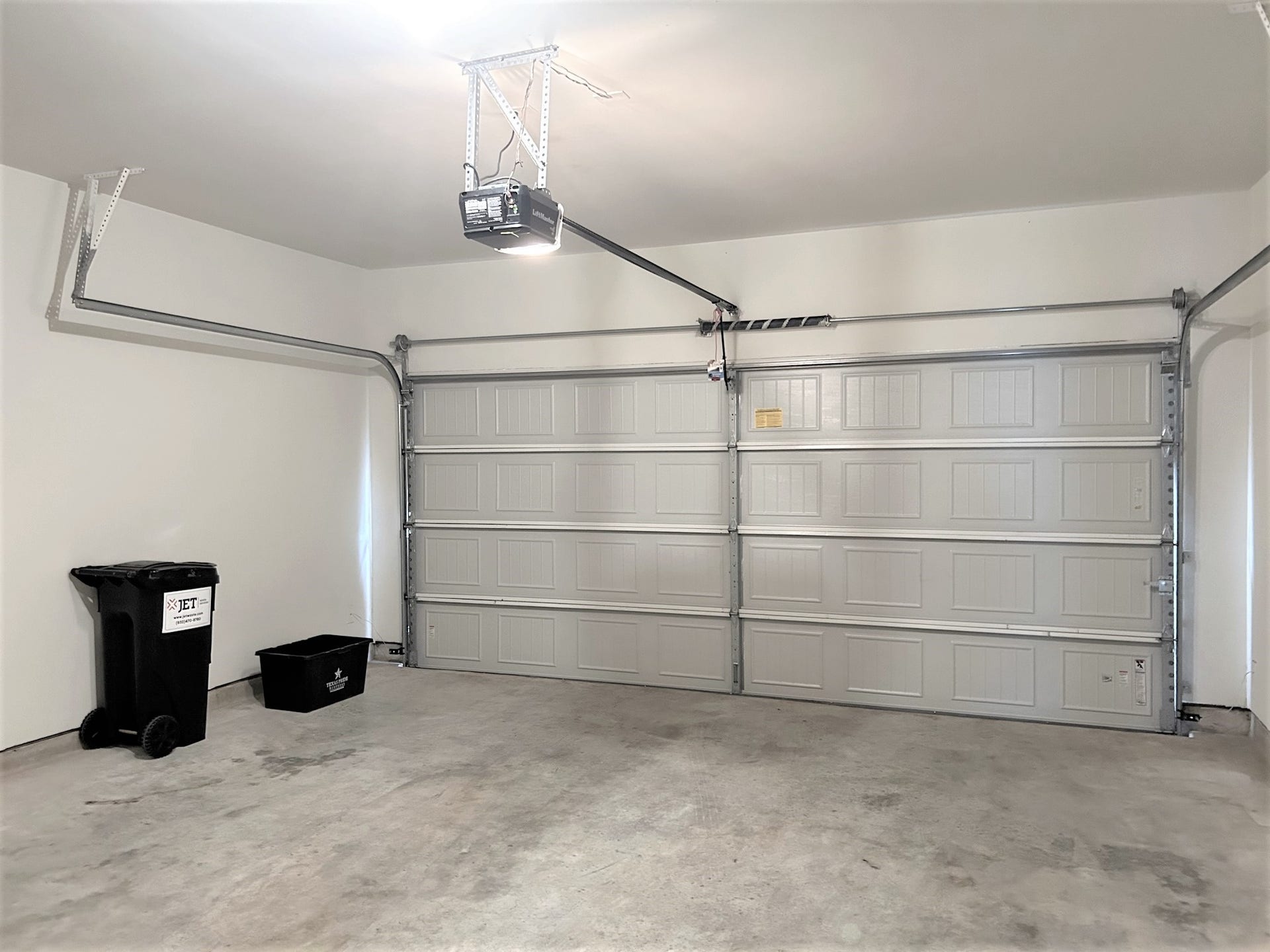 8656 Hollyoaks Creek Lane, Houston, TX 77063 8656 Hollyoaks Creek Lane, Houston, TX 77063