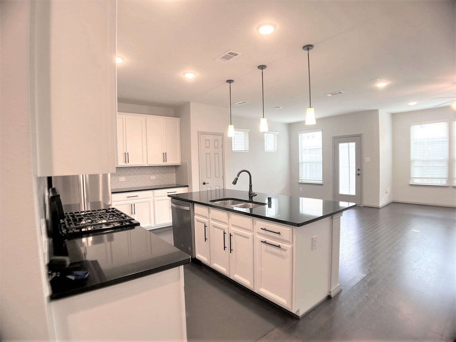 8656 Hollyoaks Creek Lane, Houston, TX 77063 8656 Hollyoaks Creek Lane, Houston, TX 77063