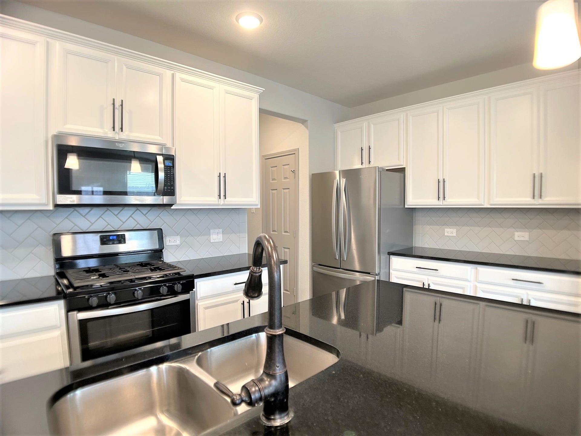 8656 Hollyoaks Creek Lane, Houston, TX 77063 8656 Hollyoaks Creek Lane, Houston, TX 77063