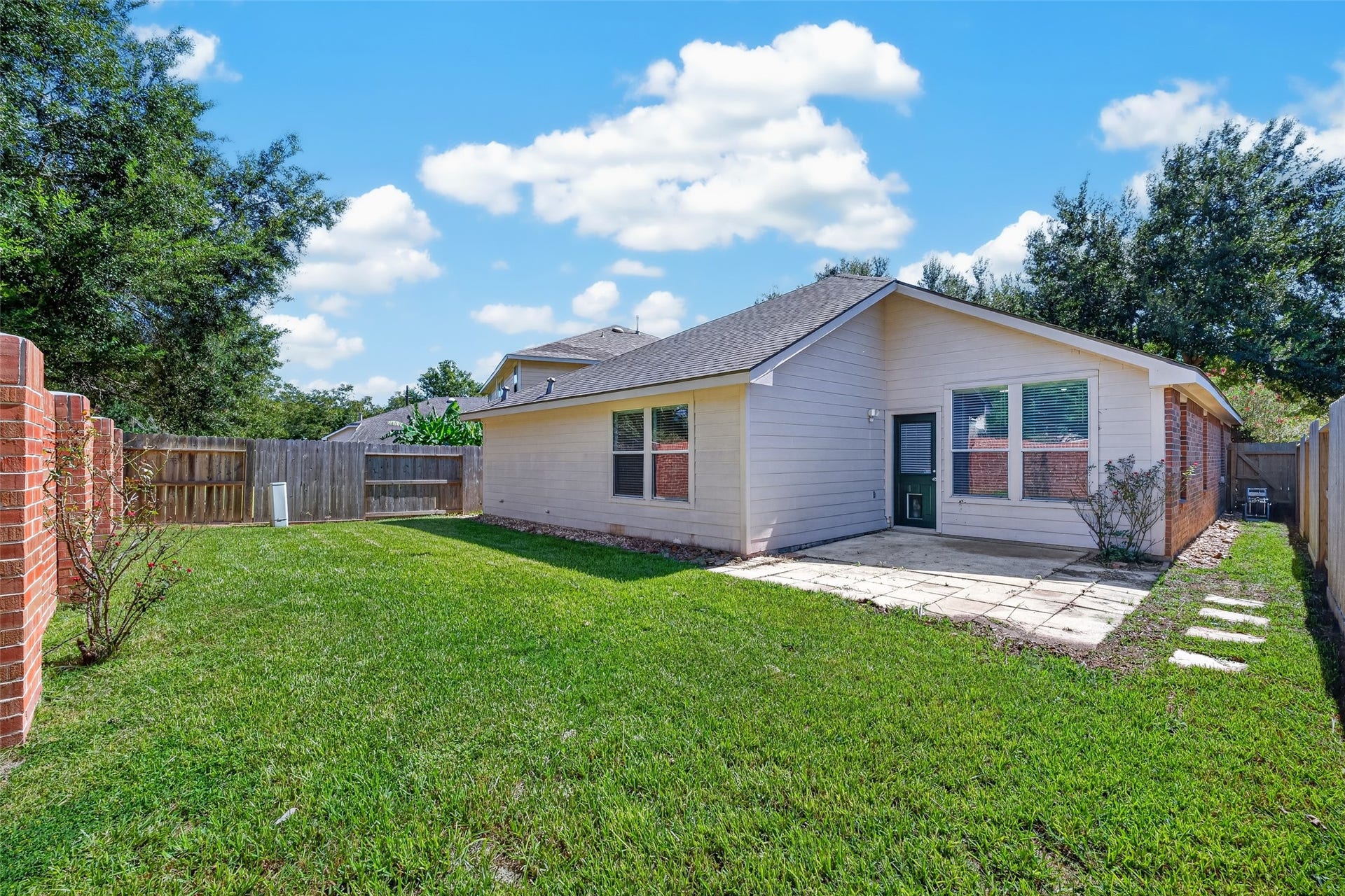 10627 Saratoga Square, Missouri City, TX 77459 10627 Saratoga Square, Missouri City, TX 77459