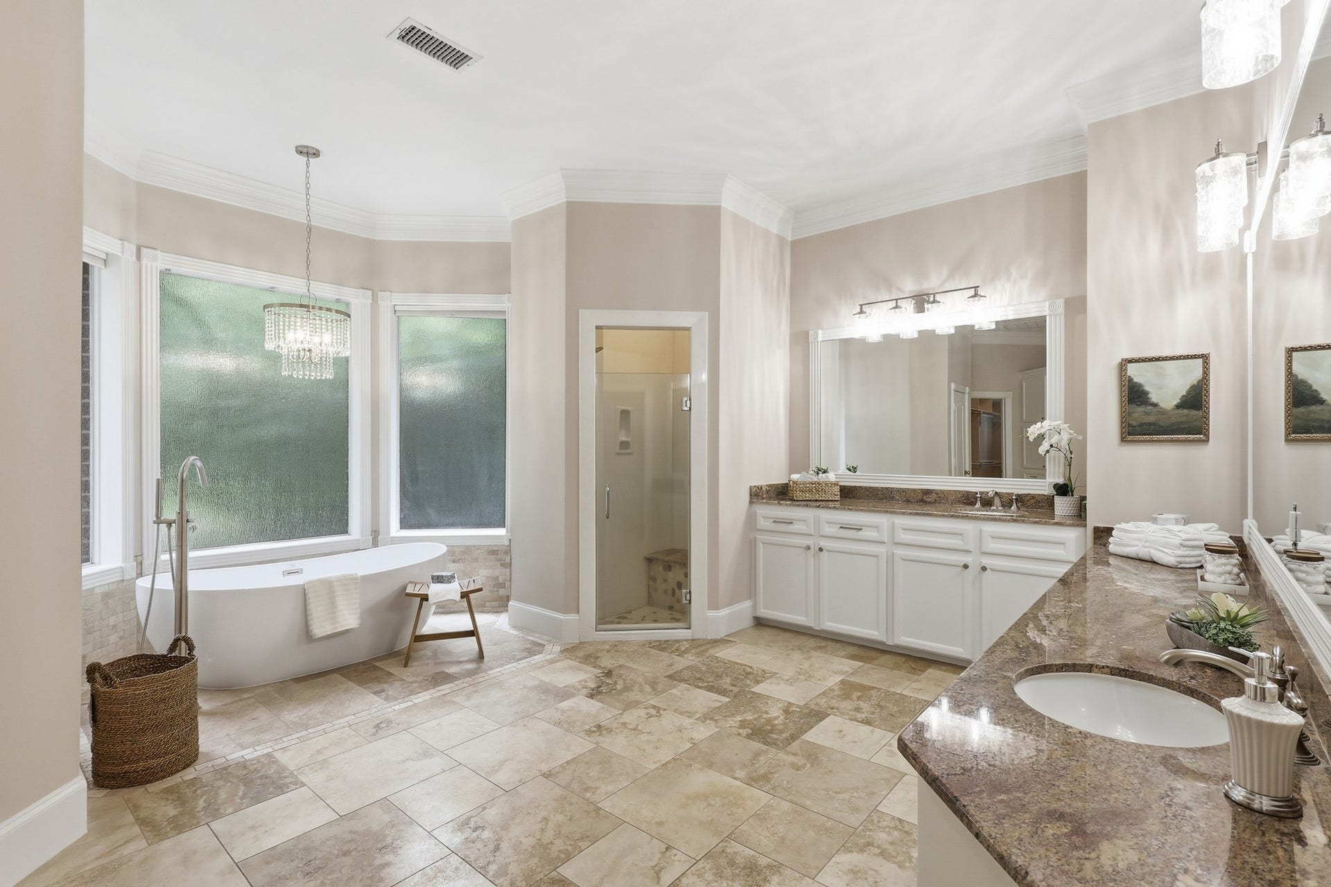 7 Pastoral Pond Circle, The Woodlands, TX 77380 Updated Primary bath with soaking tub and his and her huge walk in closets