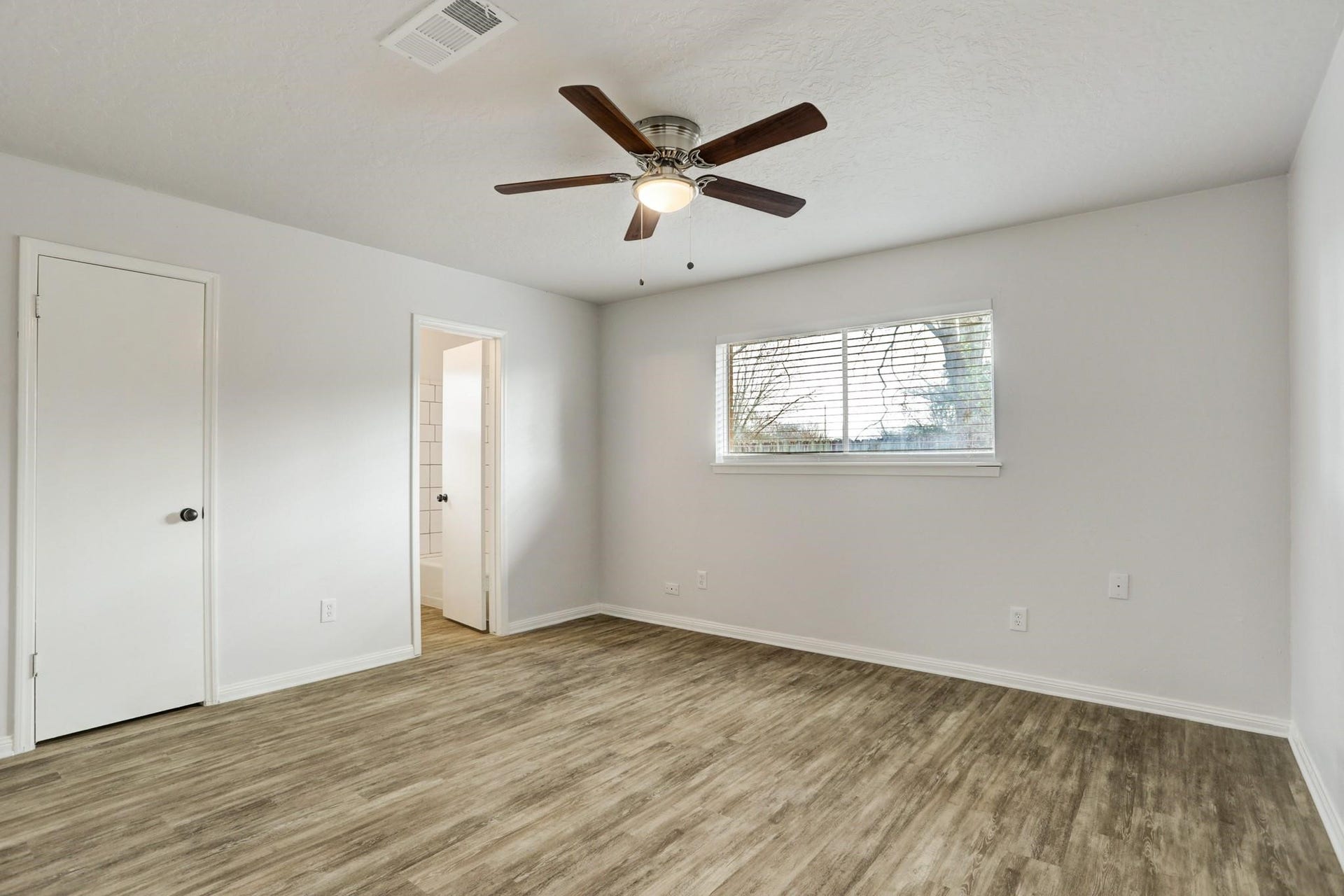 5613 Armstrong Drive, Texas City, TX 77591 5613 Armstrong Drive, Texas City, TX 77591