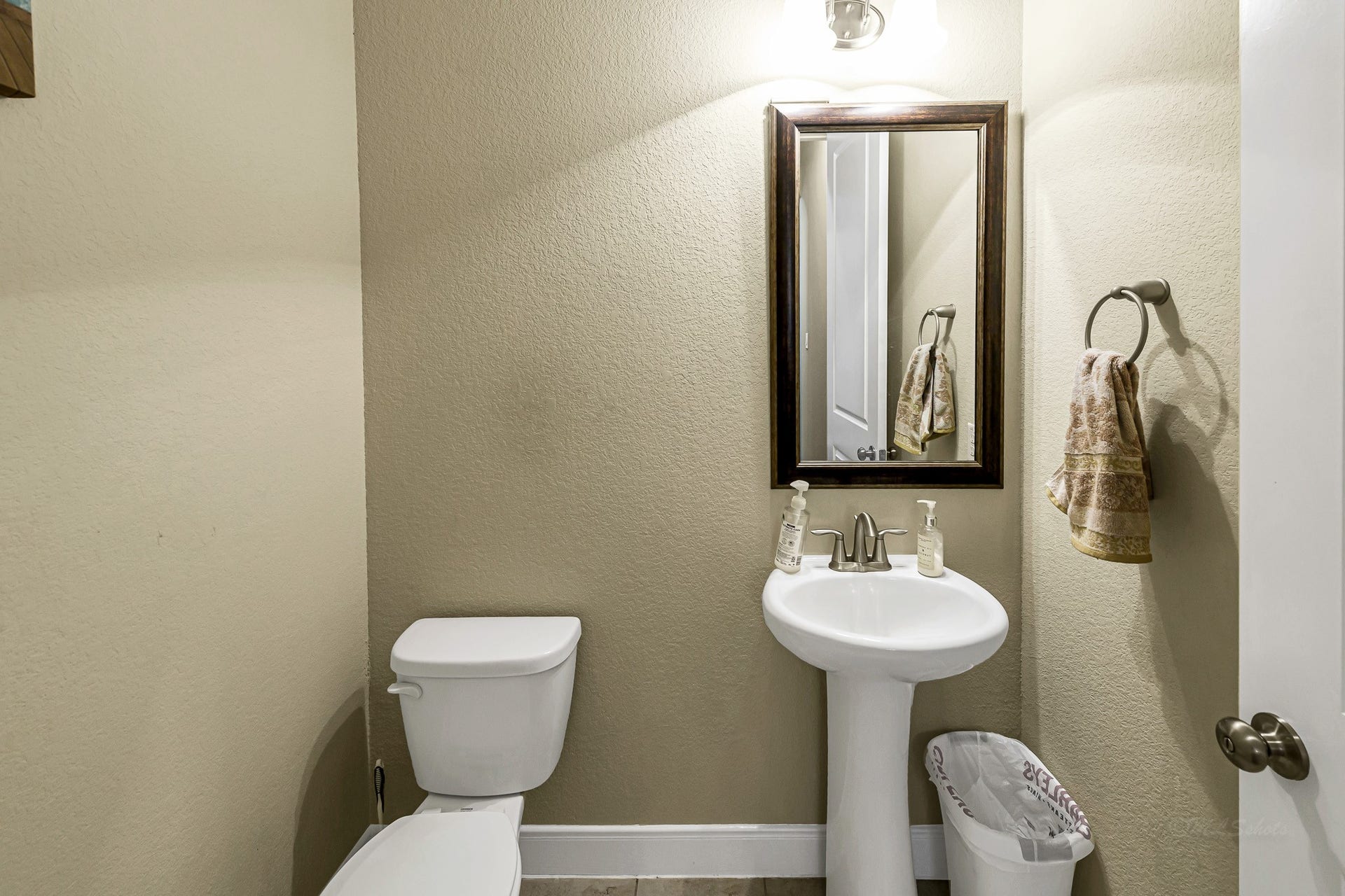 28106 Middlewater View, Katy, TX 77406 Half Bath DownstairsBreakfast Roo