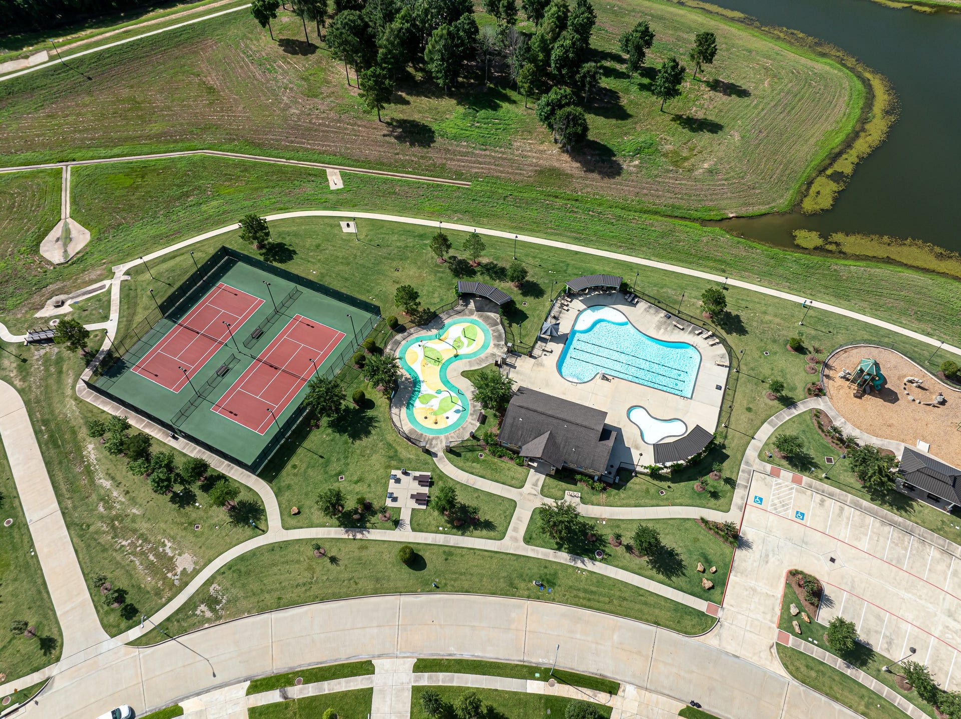 28106 Middlewater View, Katy, TX 77406 Walking Paths, Tennis courts, Splash Pad, Swimming Pool, Playground & Covered Pallivion