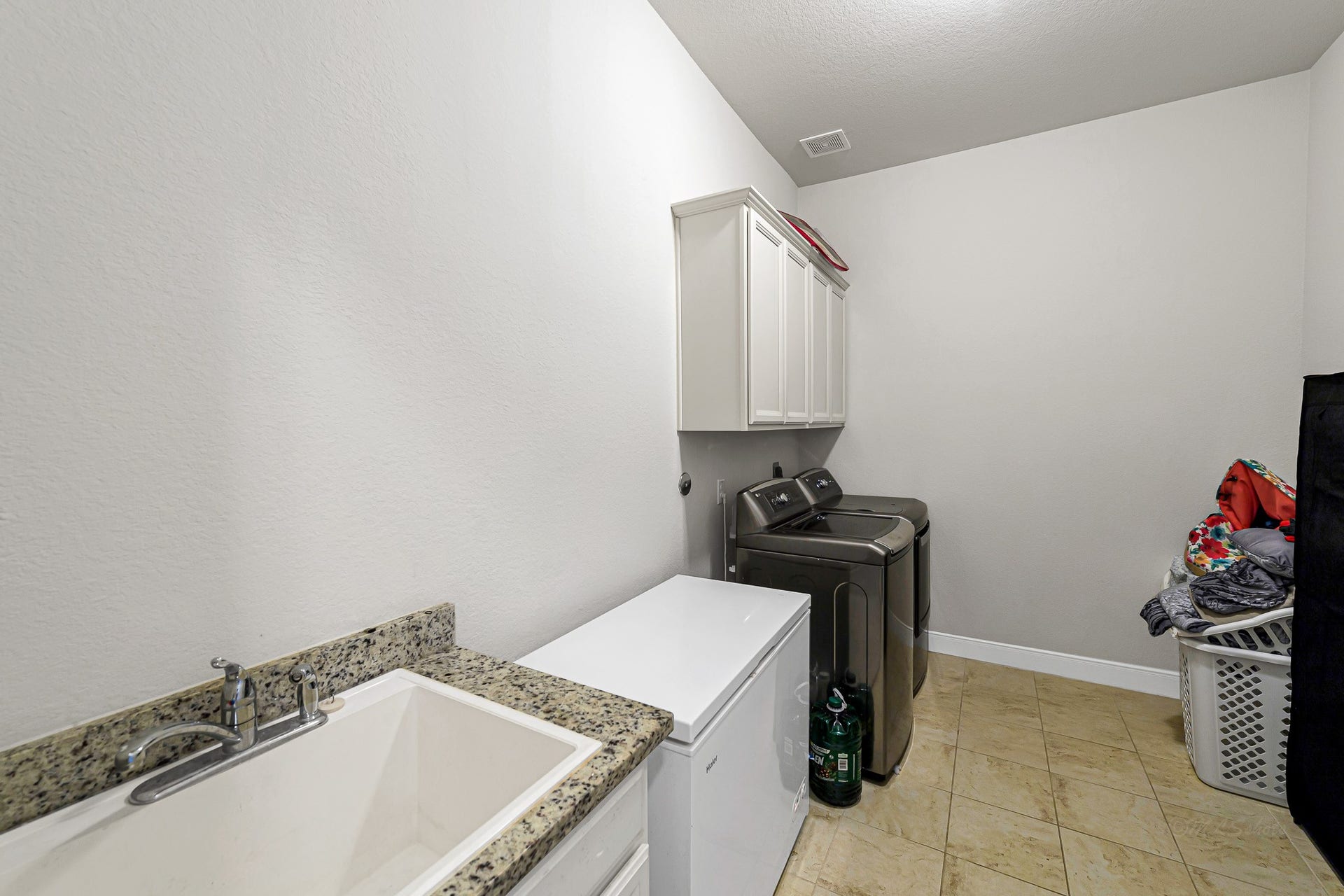 28106 Middlewater View, Katy, TX 77406 Laundry Room, Built-Cabinets, Freezer Storage and Sink