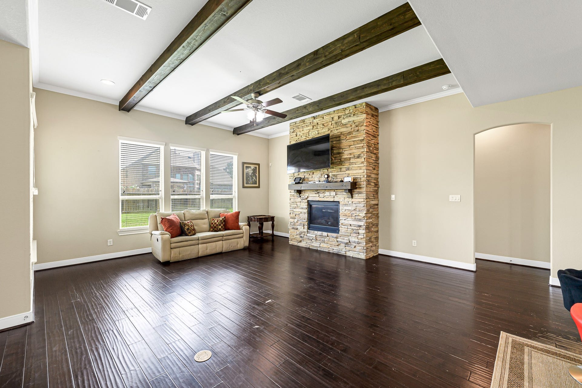 28106 Middlewater View, Katy, TX 77406 Family Room with large Windows and Ceiling Beams