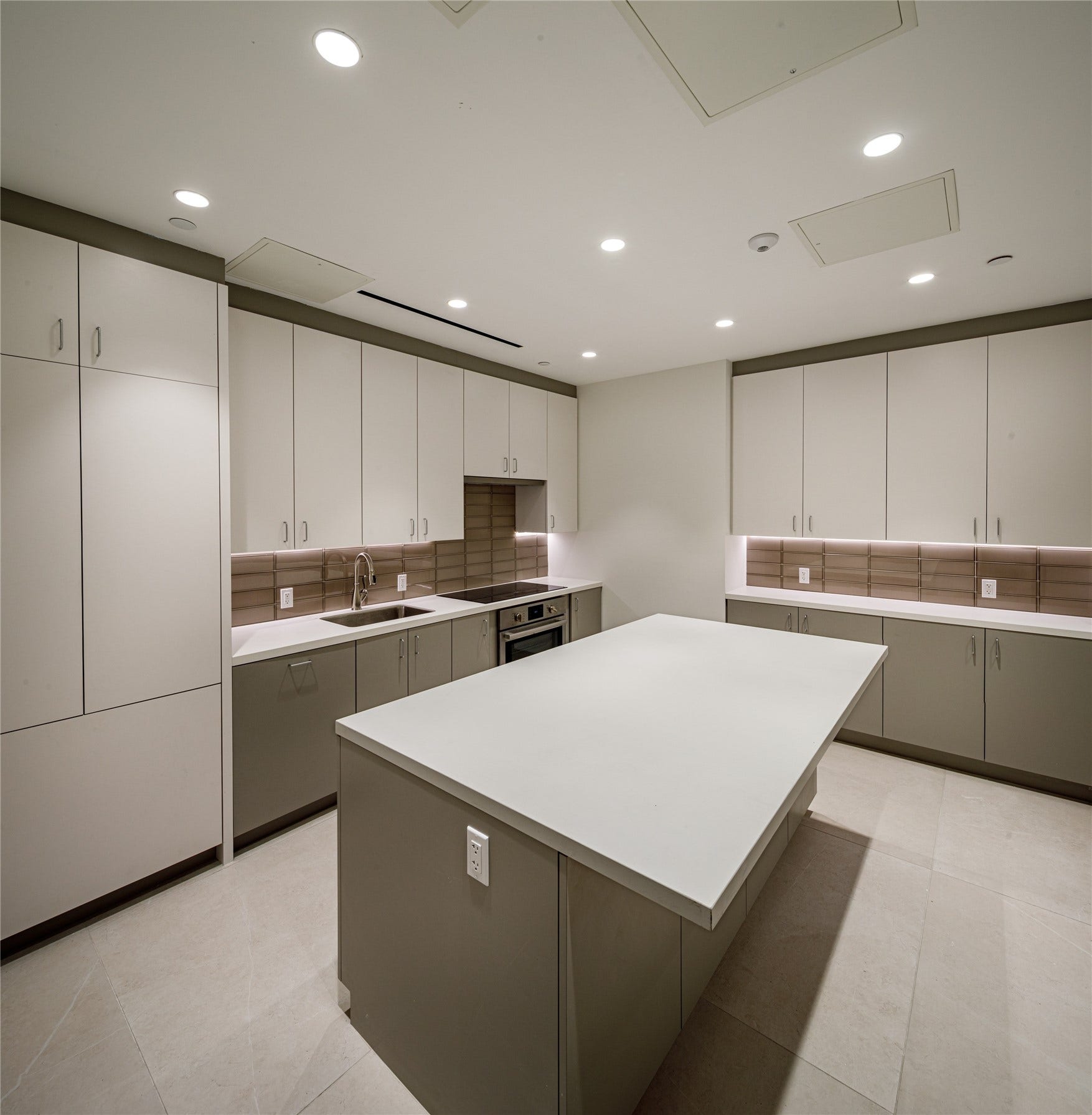 1701 Hermann Drive, #30D, Houston, TX 77004 Catering kitchen