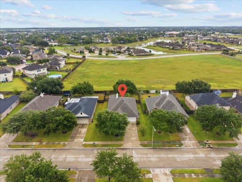 6507 Canyon Mist Lane, Dickinson, TX 77539 6507 Canyon Mist Lane, Dickinson, TX 77539