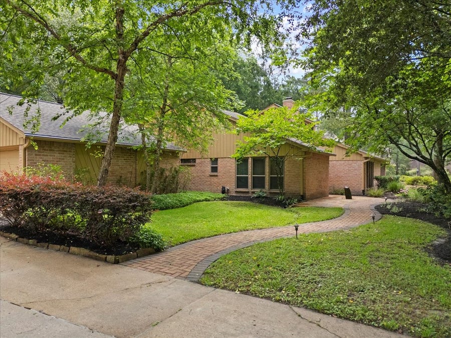 Property photo for 2802 Valley Manor Drive, Houston, TX