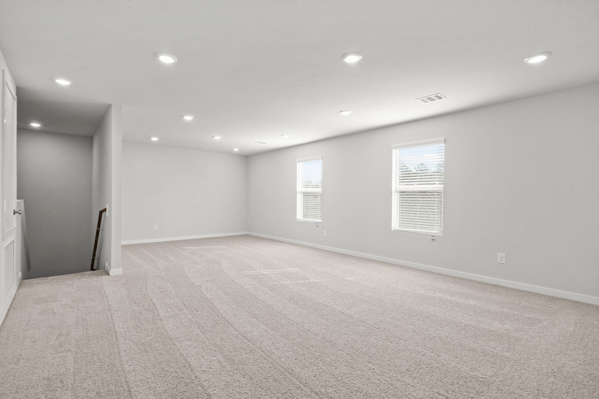 660 Woodhaven Lakes Drive, La Marque, TX 77568 representative photo