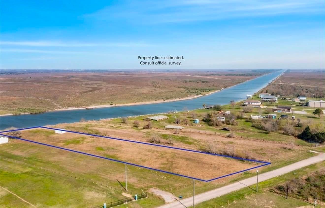 0000 South Redfish Tract 1, Hitchcock, TX 77563 0000 South Redfish Tract 1, Hitchcock, TX 77563