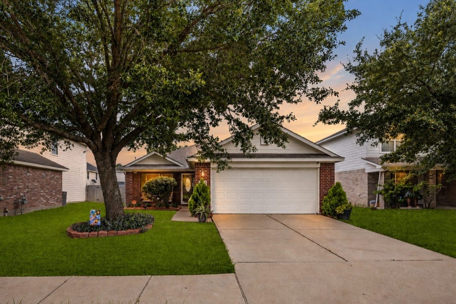 Property photo for 20723 Dewberry Creek Lane, Katy, TX