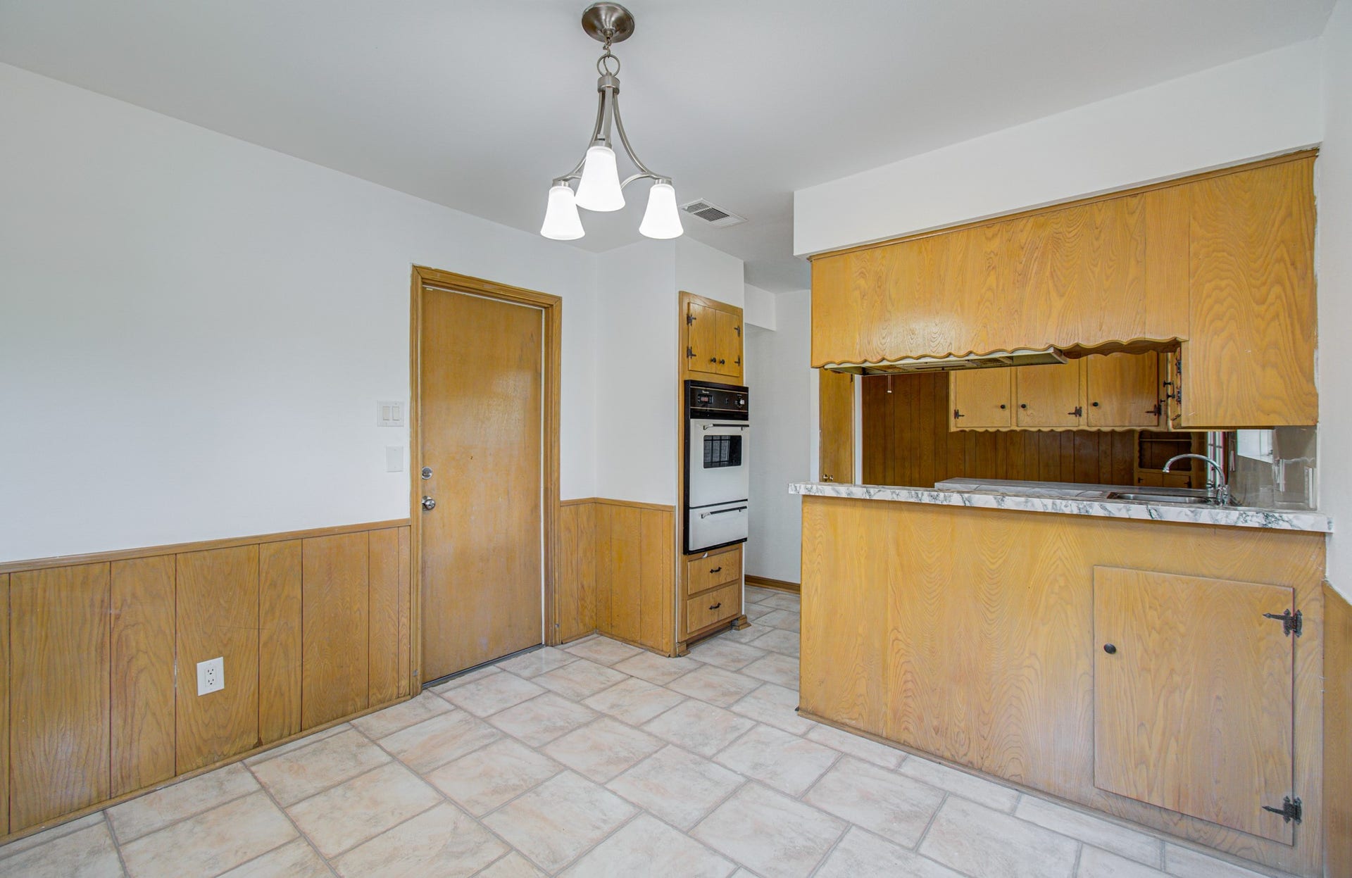 8407 Sharpview Drive, Houston, TX 77036 8407 Sharpview Drive, Houston, TX 77036