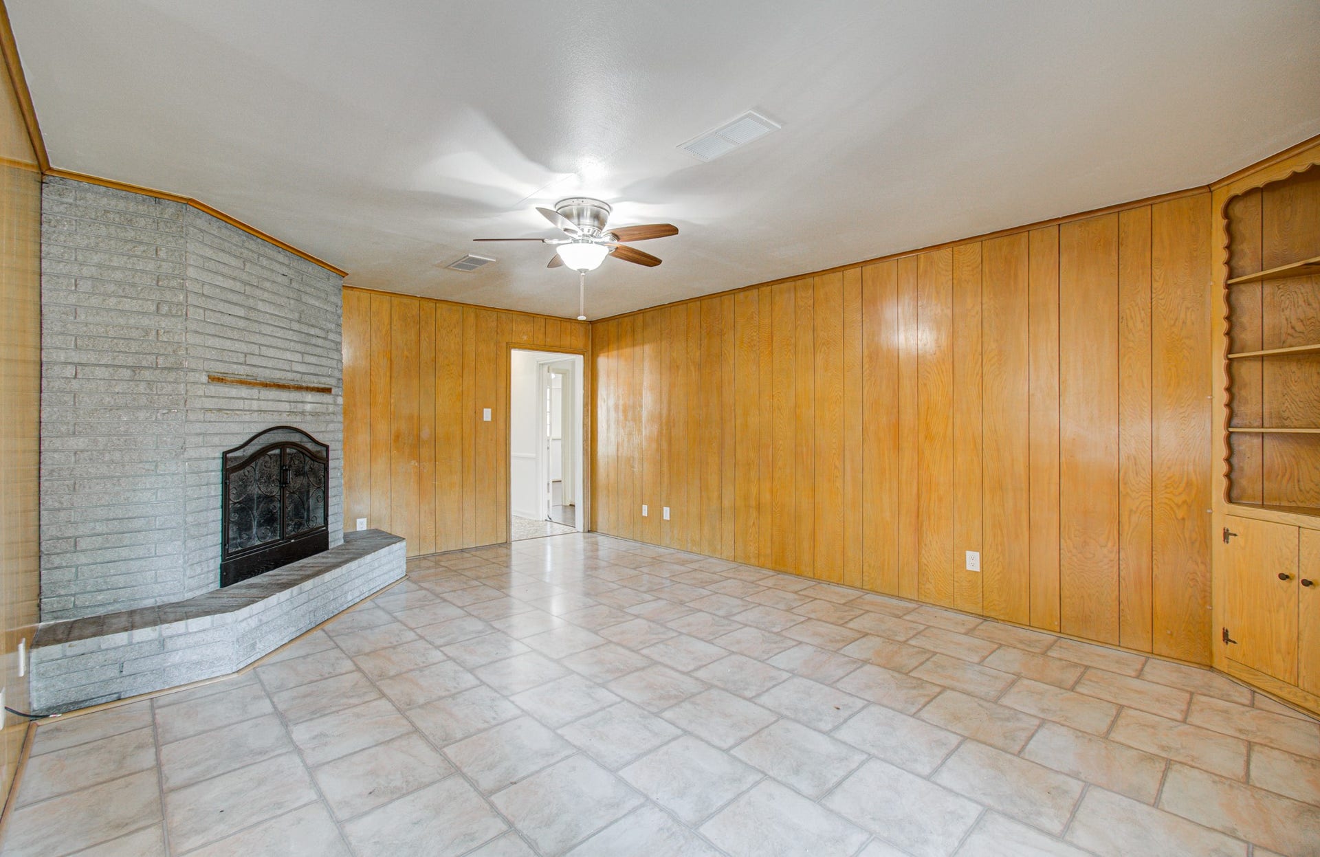 8407 Sharpview Drive, Houston, TX 77036 8407 Sharpview Drive, Houston, TX 77036
