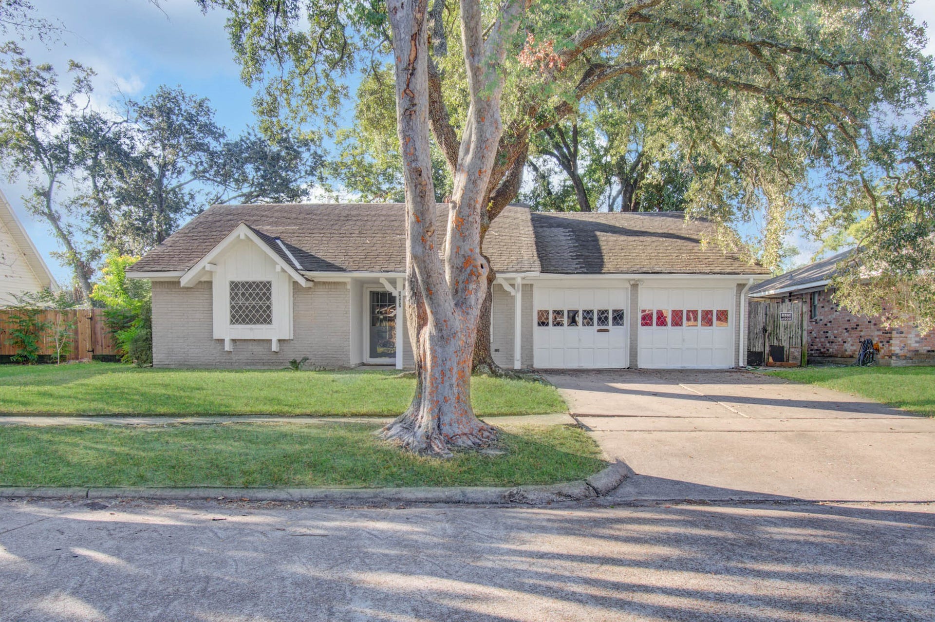 8407 Sharpview Drive, Houston, TX 77036 8407 Sharpview Drive, Houston, TX 77036