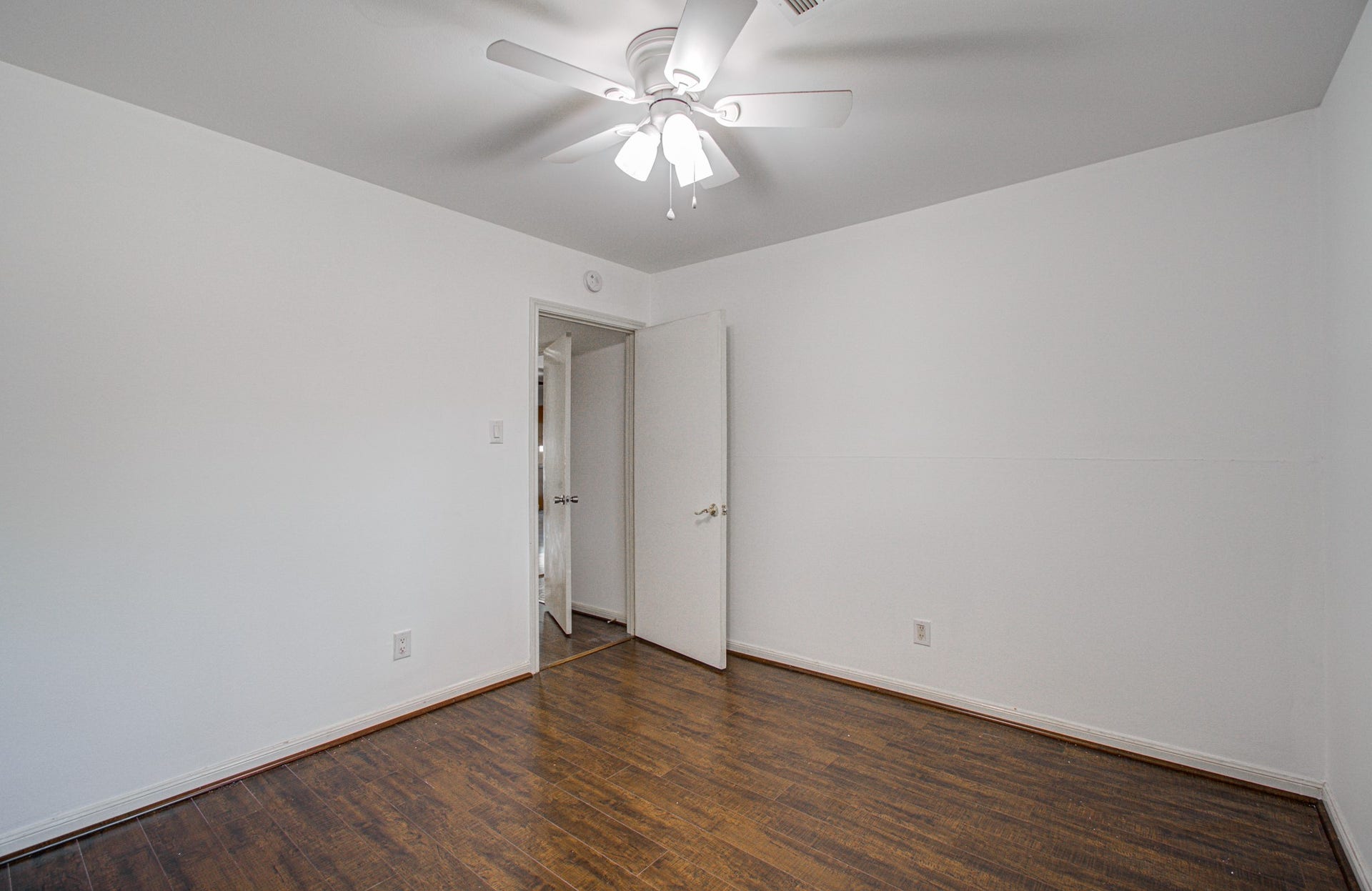 8407 Sharpview Drive, Houston, TX 77036 8407 Sharpview Drive, Houston, TX 77036