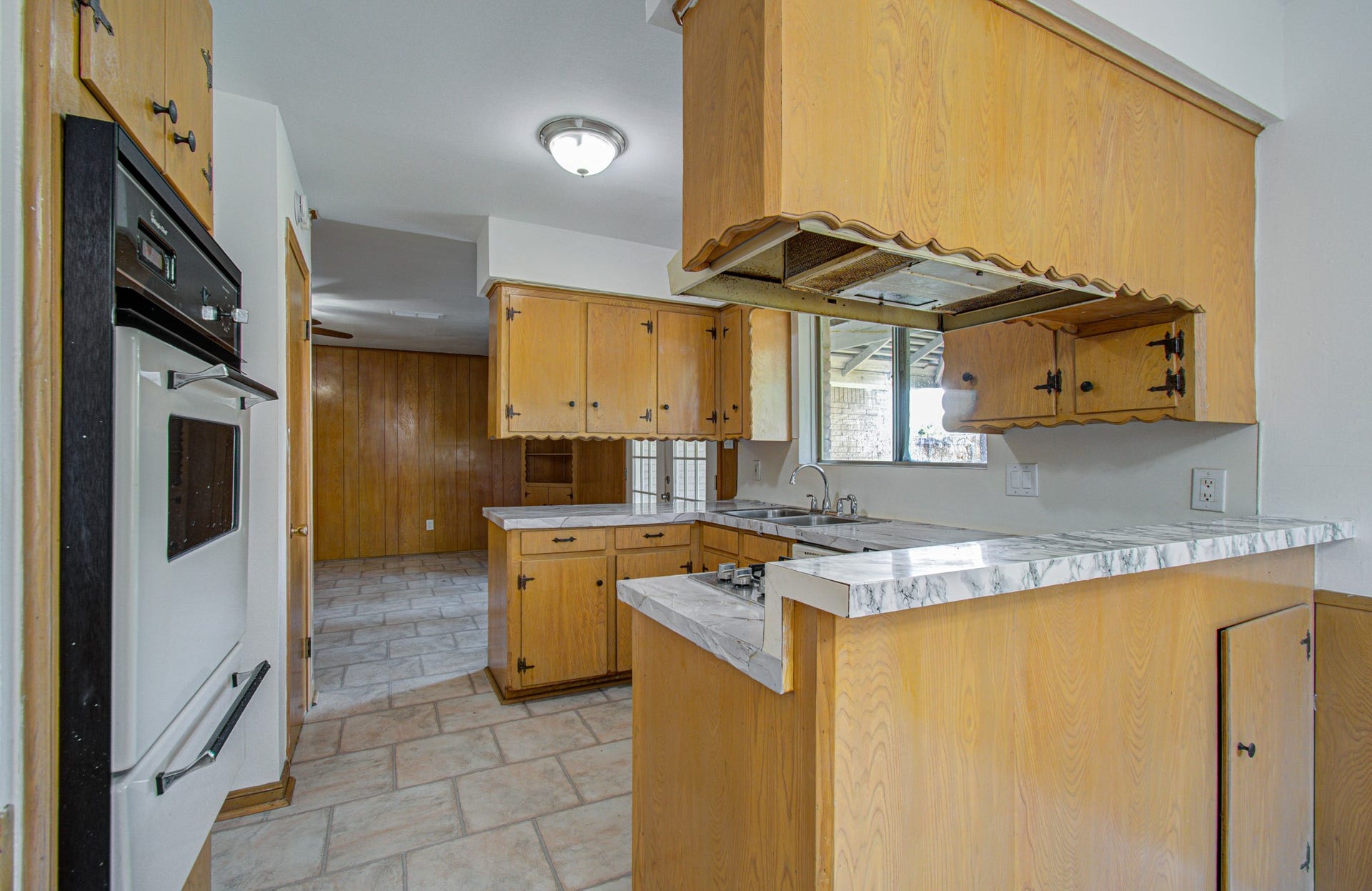 8407 Sharpview Drive, Houston, TX 77036 8407 Sharpview Drive, Houston, TX 77036